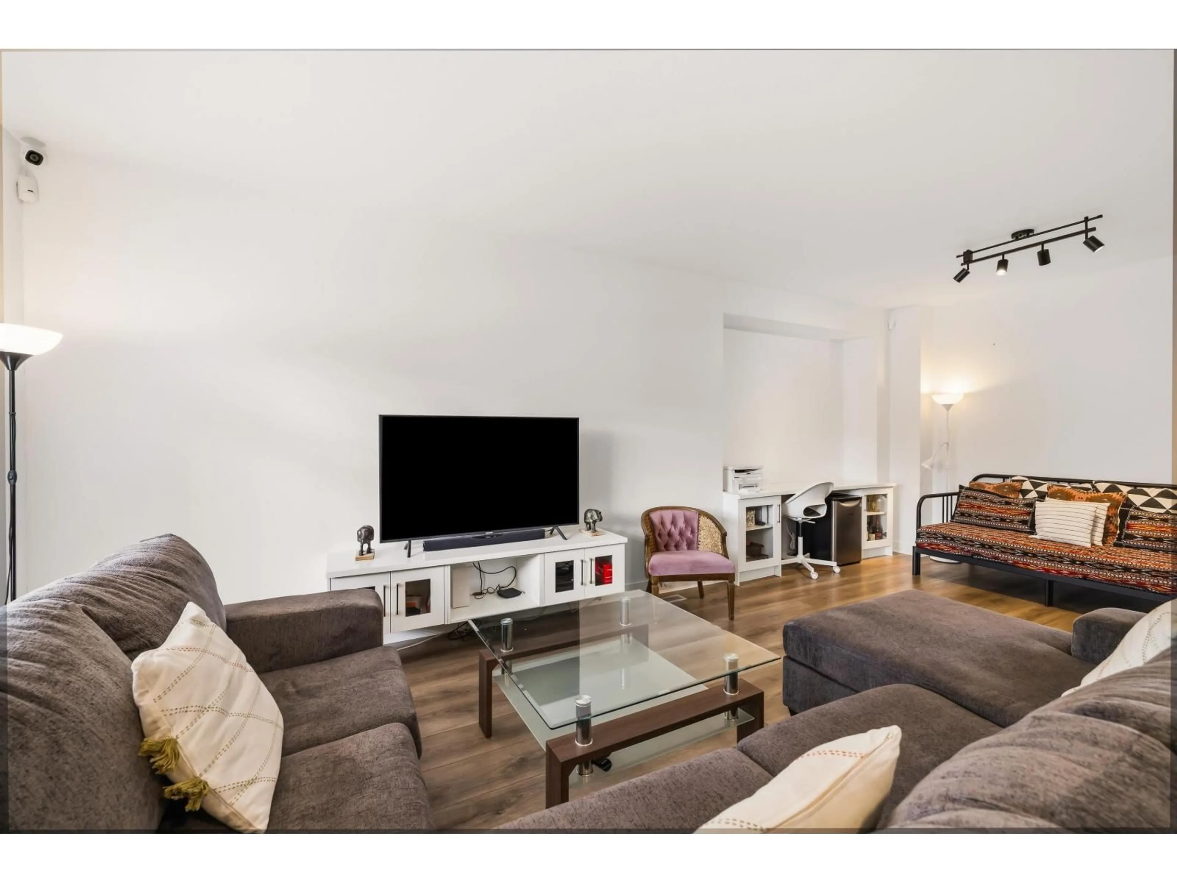 Living room with furniture, wood/laminate floor for 16539 59A AVENUE, Surrey British Columbia V3S4N9