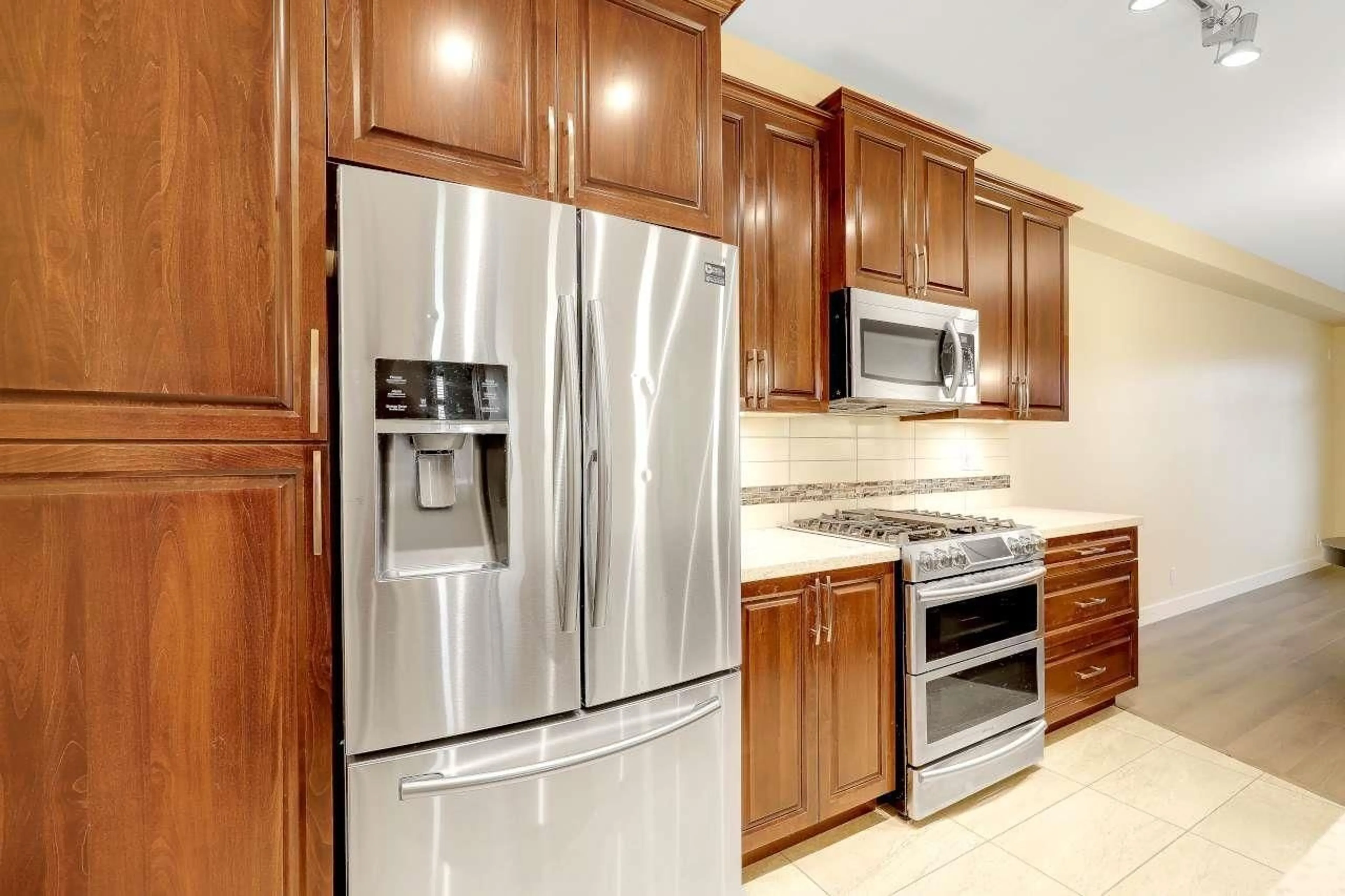 Standard kitchen, ceramic/tile floor for A303 - 20716 WILLOUGHBY TOWN CENTRE DRIVE, Langley British Columbia V2Y3J7