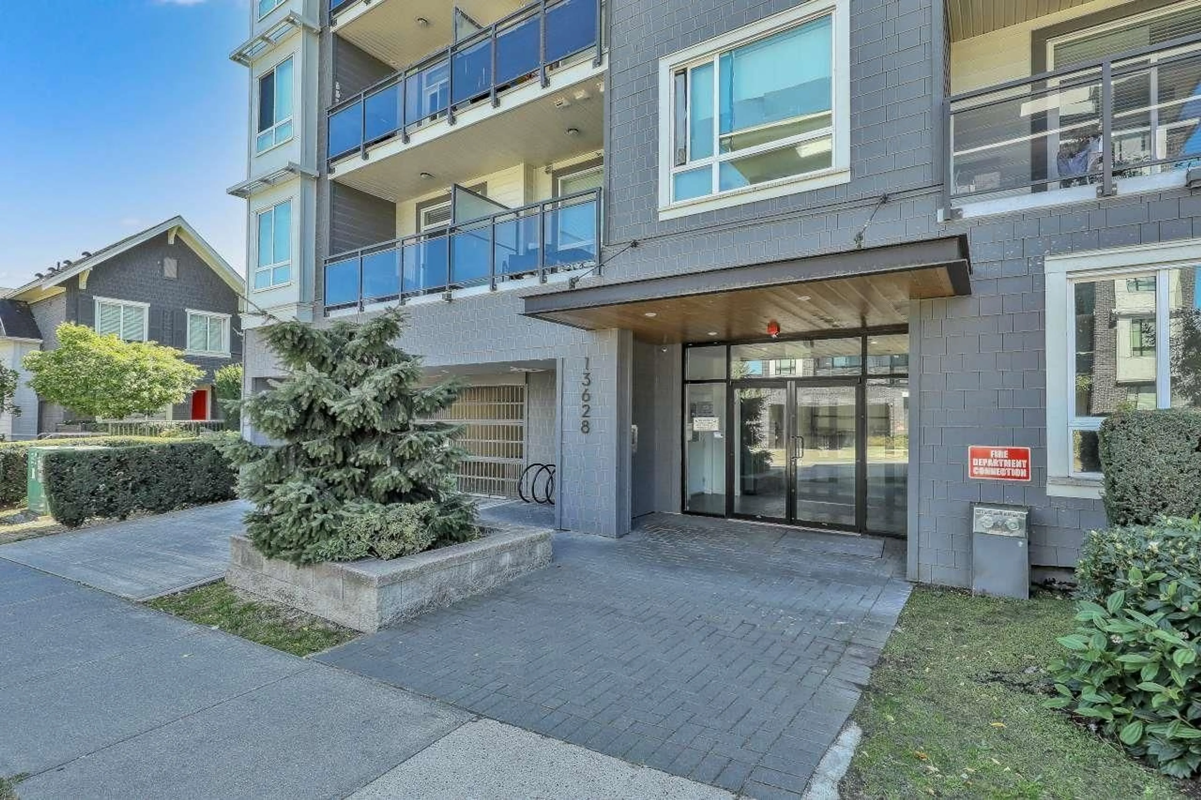 Unknown for 114 - 13628 81A AVENUE, Surrey British Columbia V3W3E2