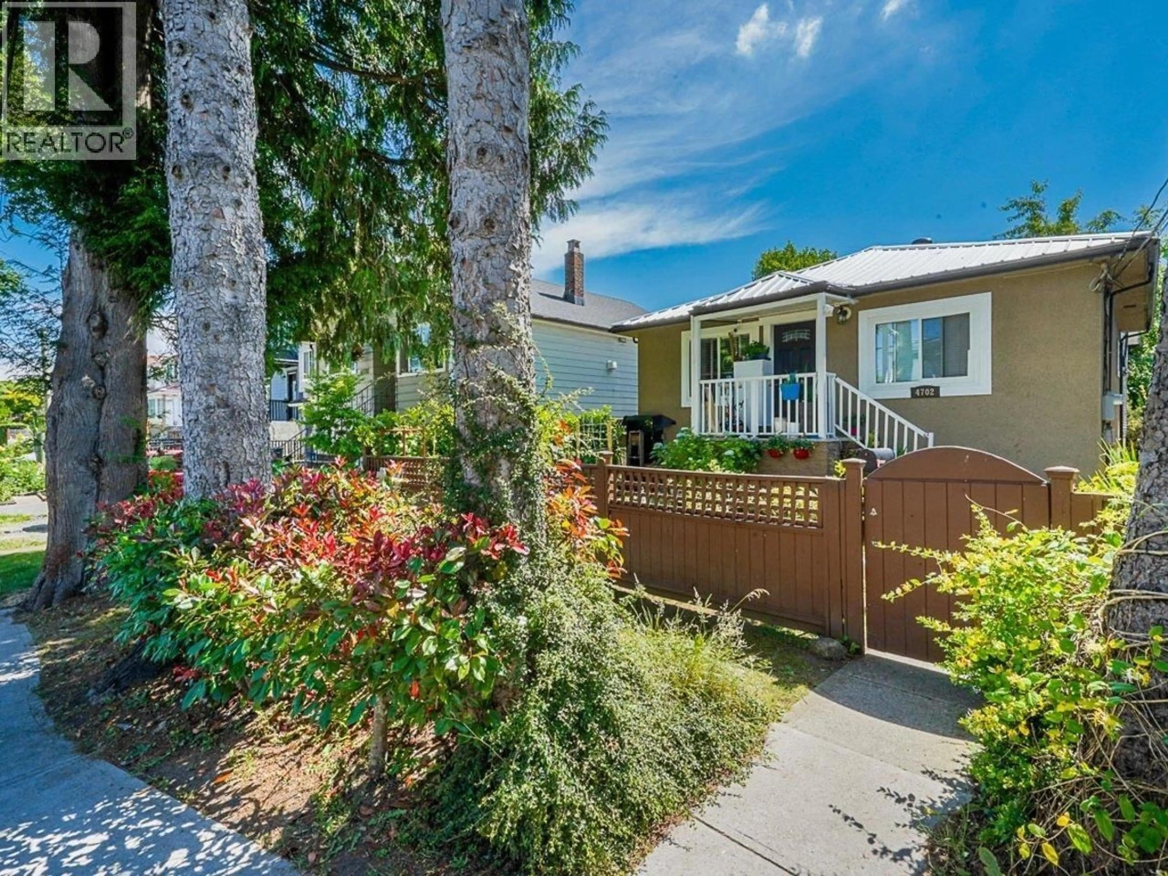Unknown for 4702 CLARENDON STREET, Vancouver British Columbia V5R3J1