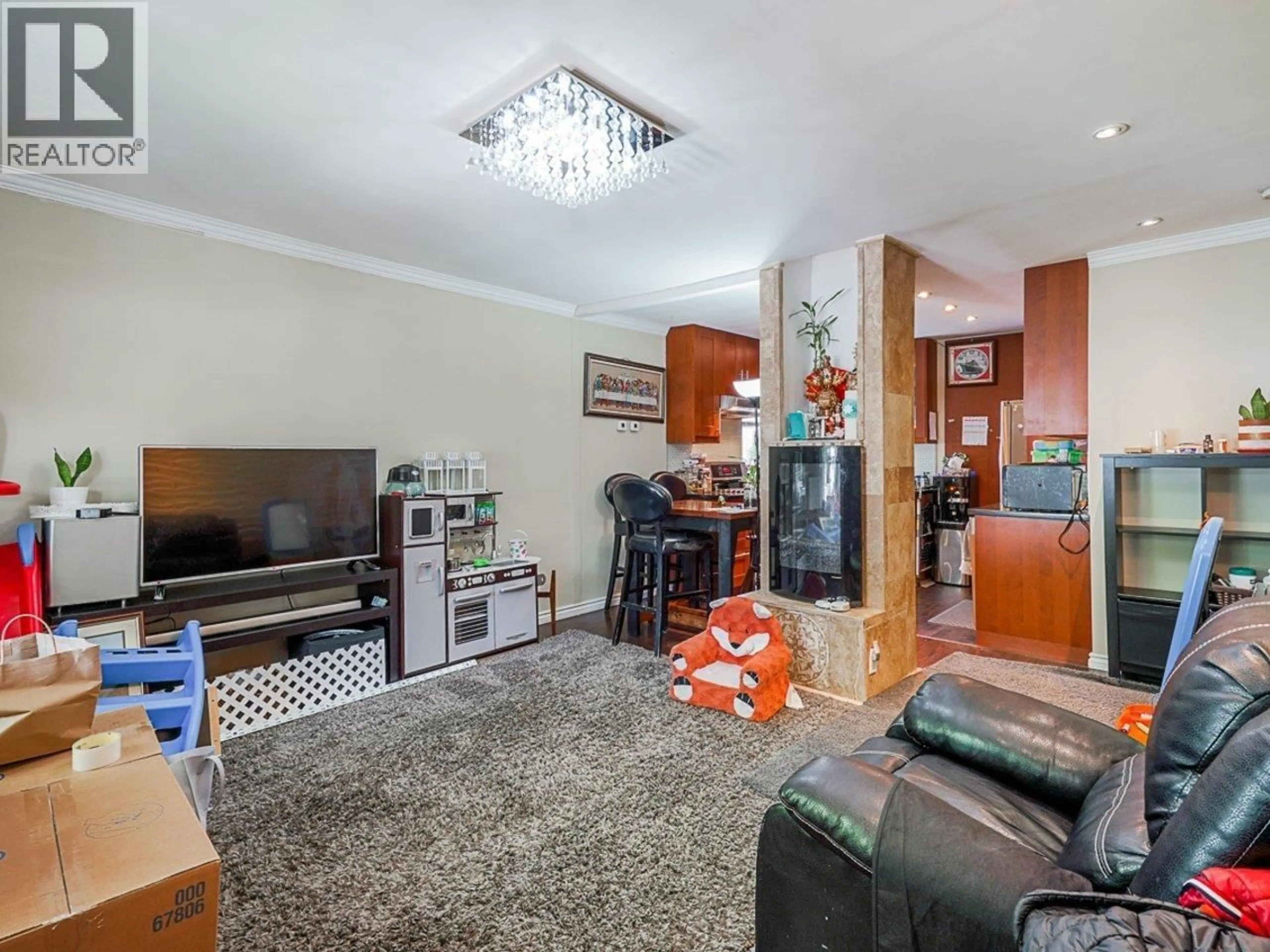 Living room with furniture, unknown for 4702 CLARENDON STREET, Vancouver British Columbia V5R3J1