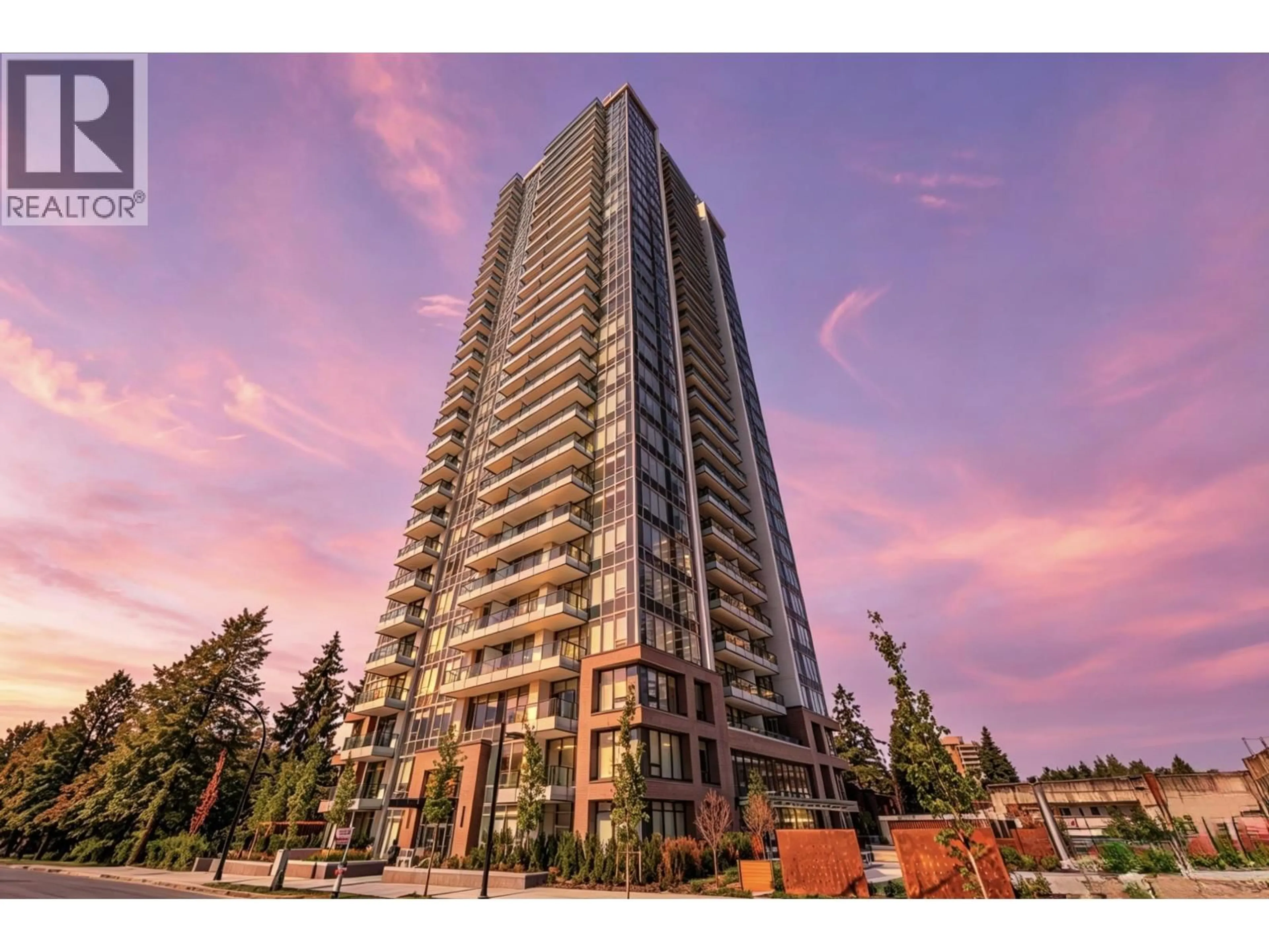 A pic from outside/outdoor area/front of a property/back of a property/a pic from drone, building for 303 - 6463 SILVER AVENUE, Burnaby British Columbia V5H0K4
