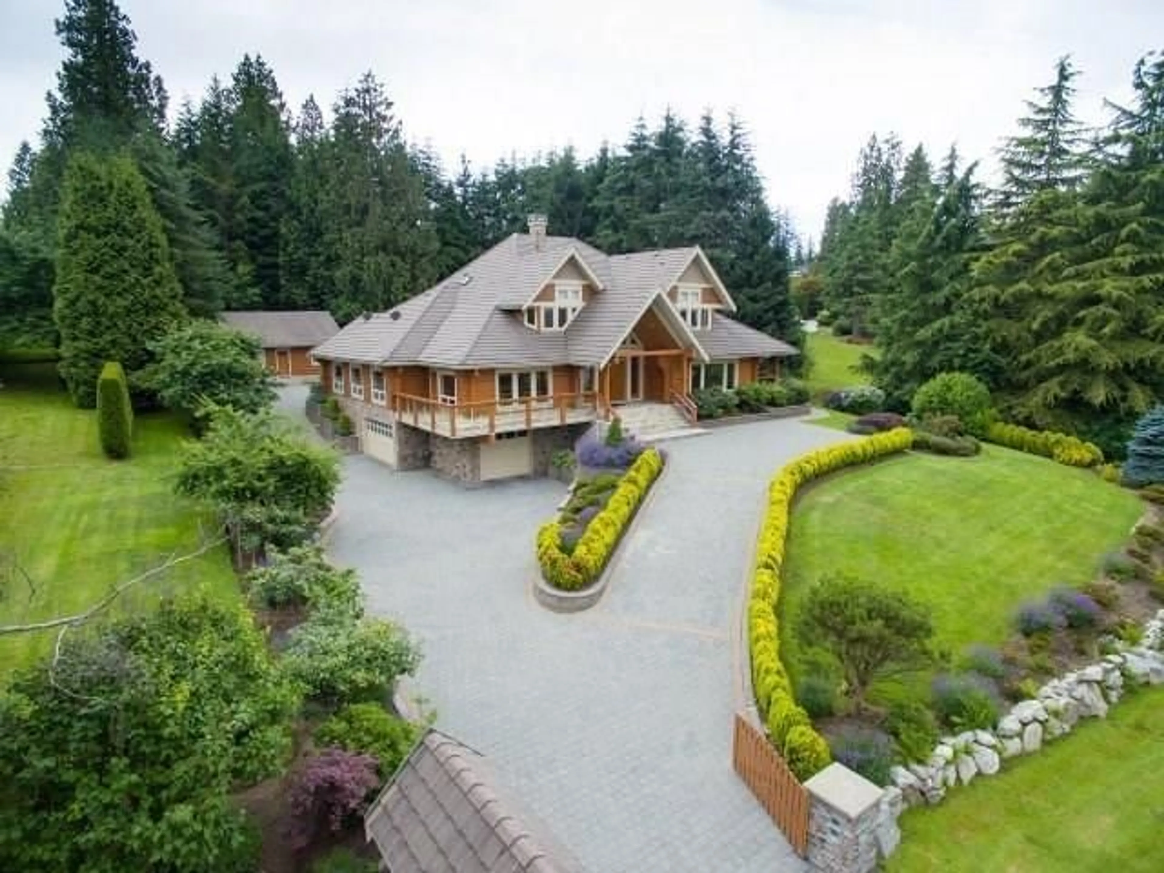 A pic from outside/outdoor area/front of a property/back of a property/a pic from drone, unknown for 16354 30B AVENUE, Surrey British Columbia V3Z0E3
