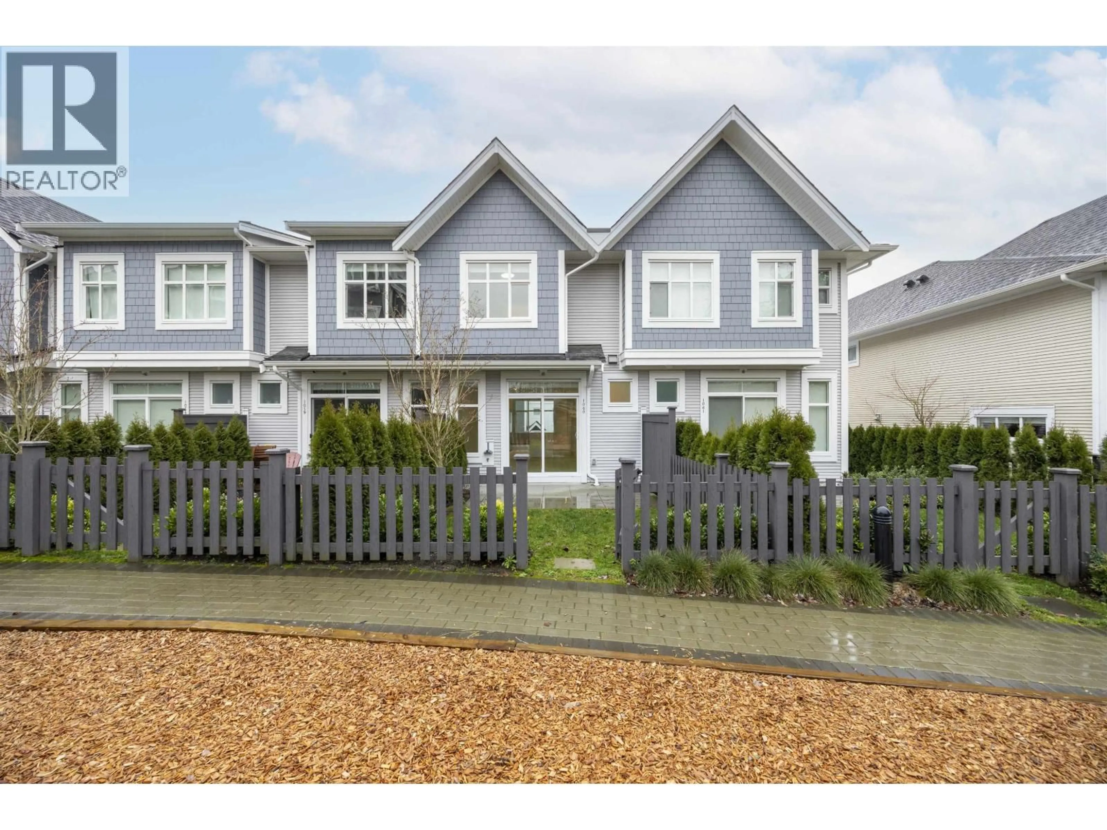 Home with vinyl exterior material, street for 1060 - 11280 PAZARENA PLACE, Maple Ridge British Columbia V2X9H8