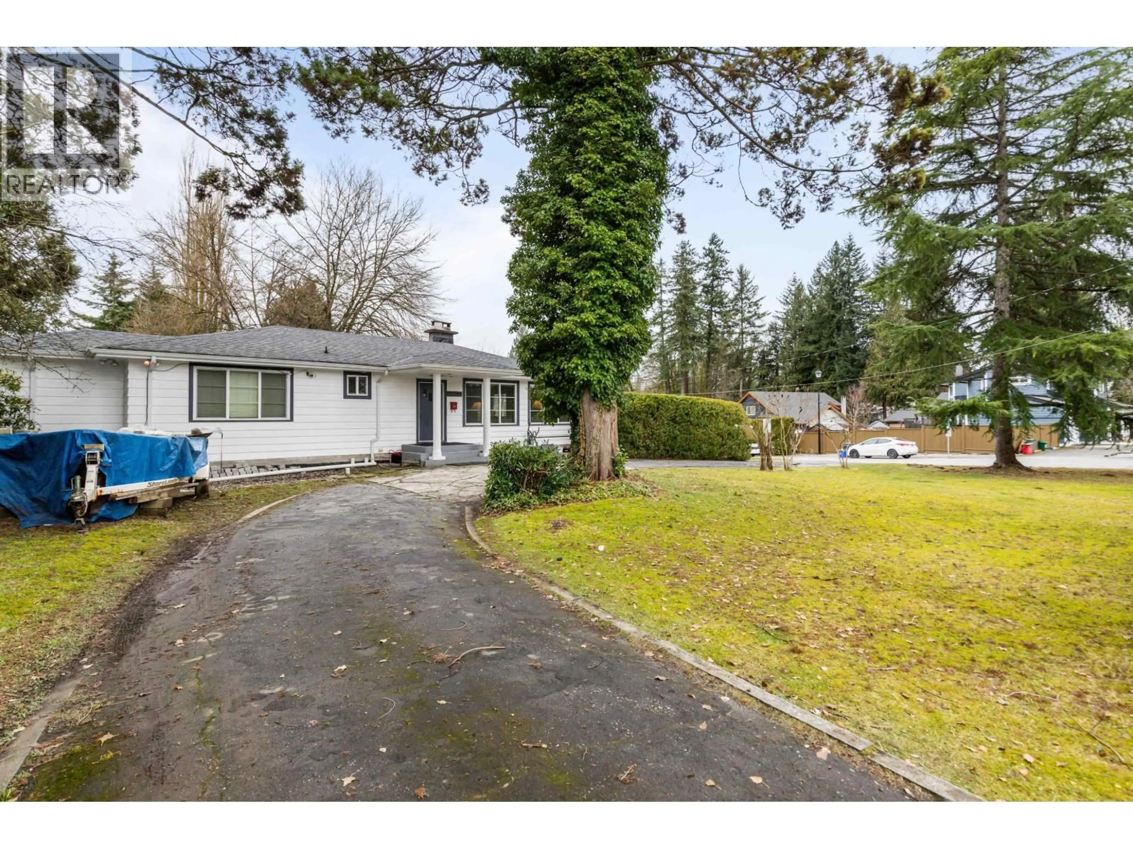 A pic from outside/outdoor area/front of a property/back of a property/a pic from drone, street for 21298 RIVER ROAD, Maple Ridge British Columbia V2X2A9