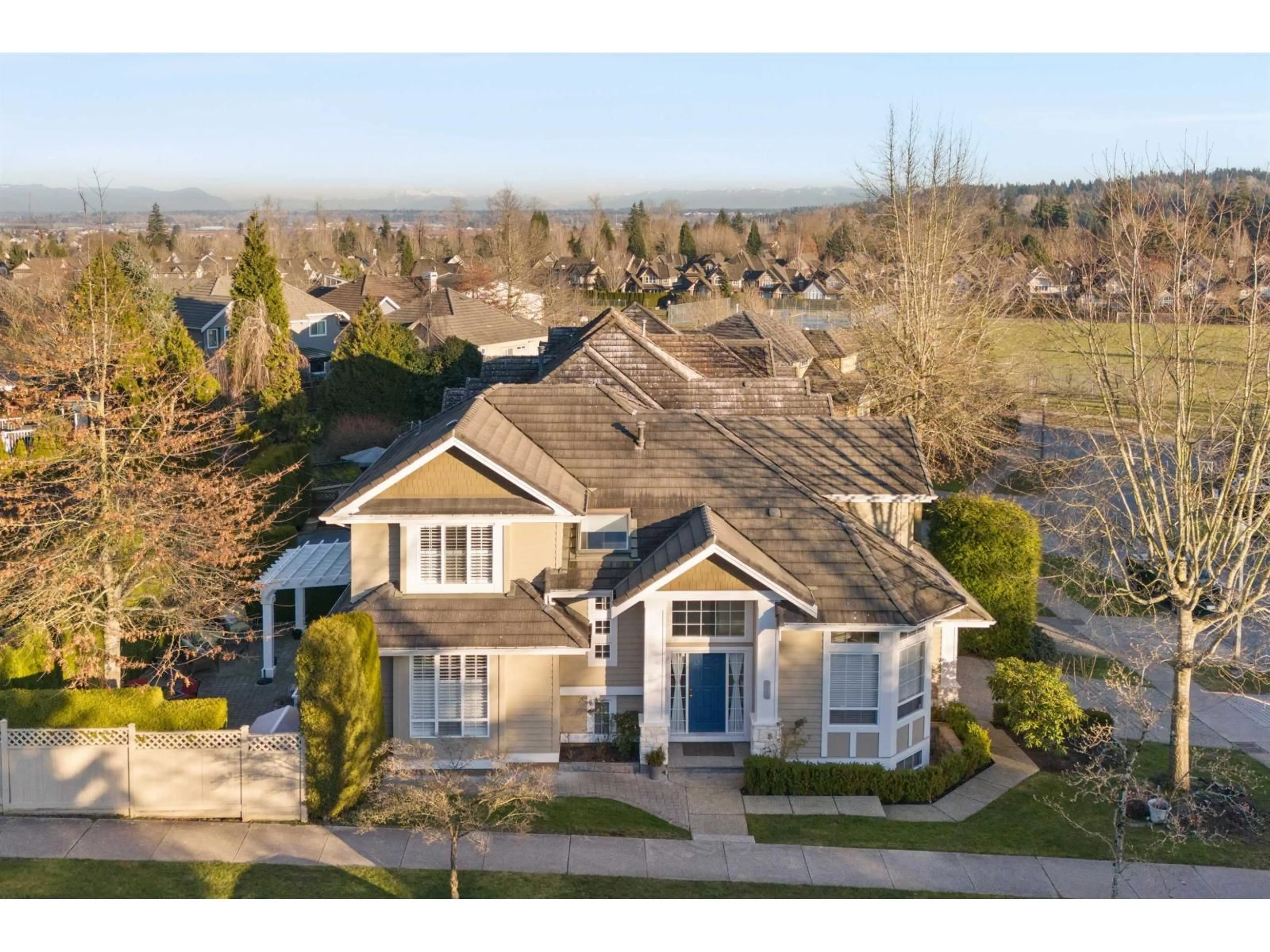 A pic from outside/outdoor area/front of a property/back of a property/a pic from drone, unknown for 3312 155B STREET, Surrey British Columbia V3Z0K5
