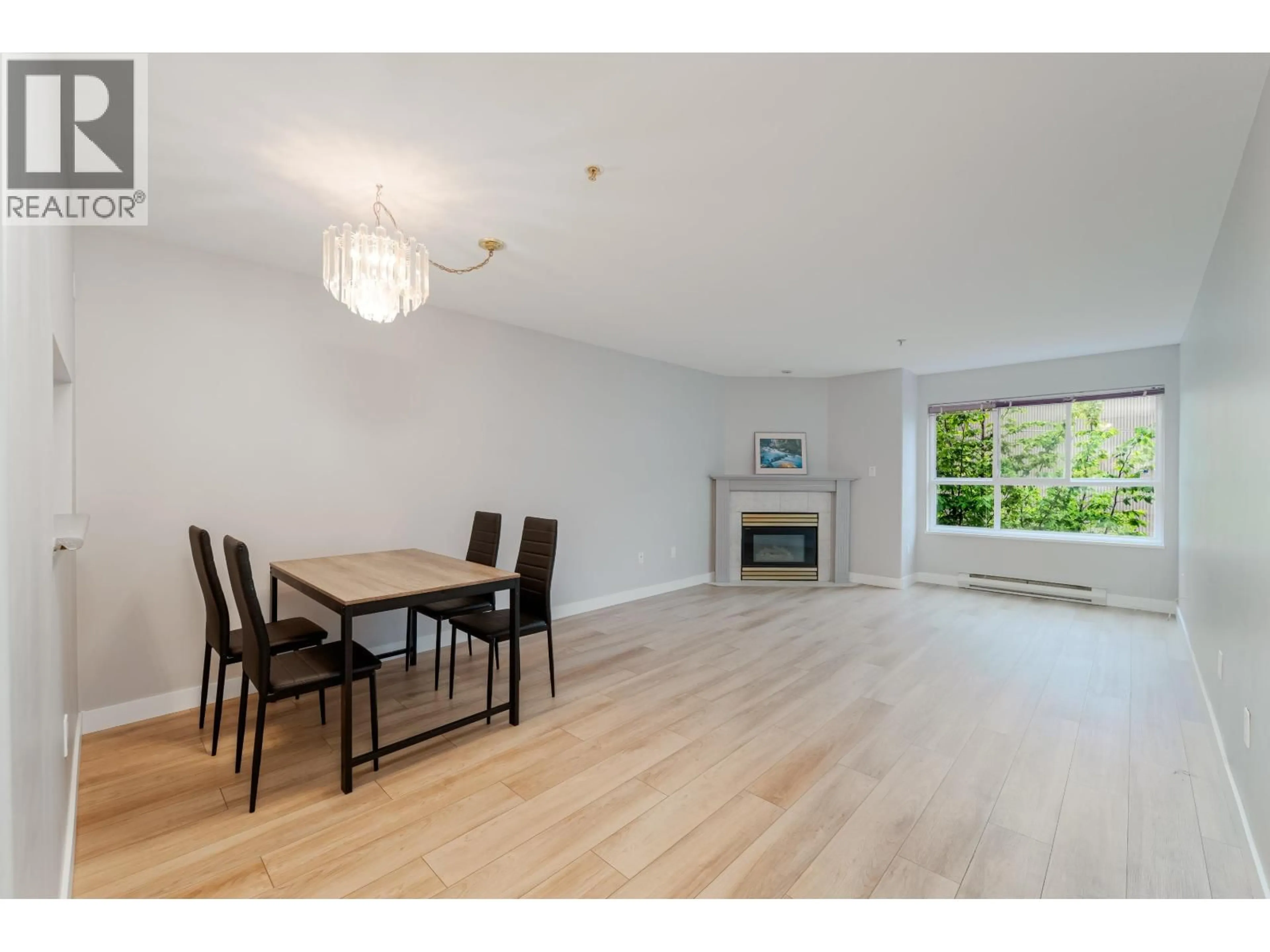 Dining room, wood/laminate floor for 402 - 624 AGNES STREET, New Westminster British Columbia V3M1G8