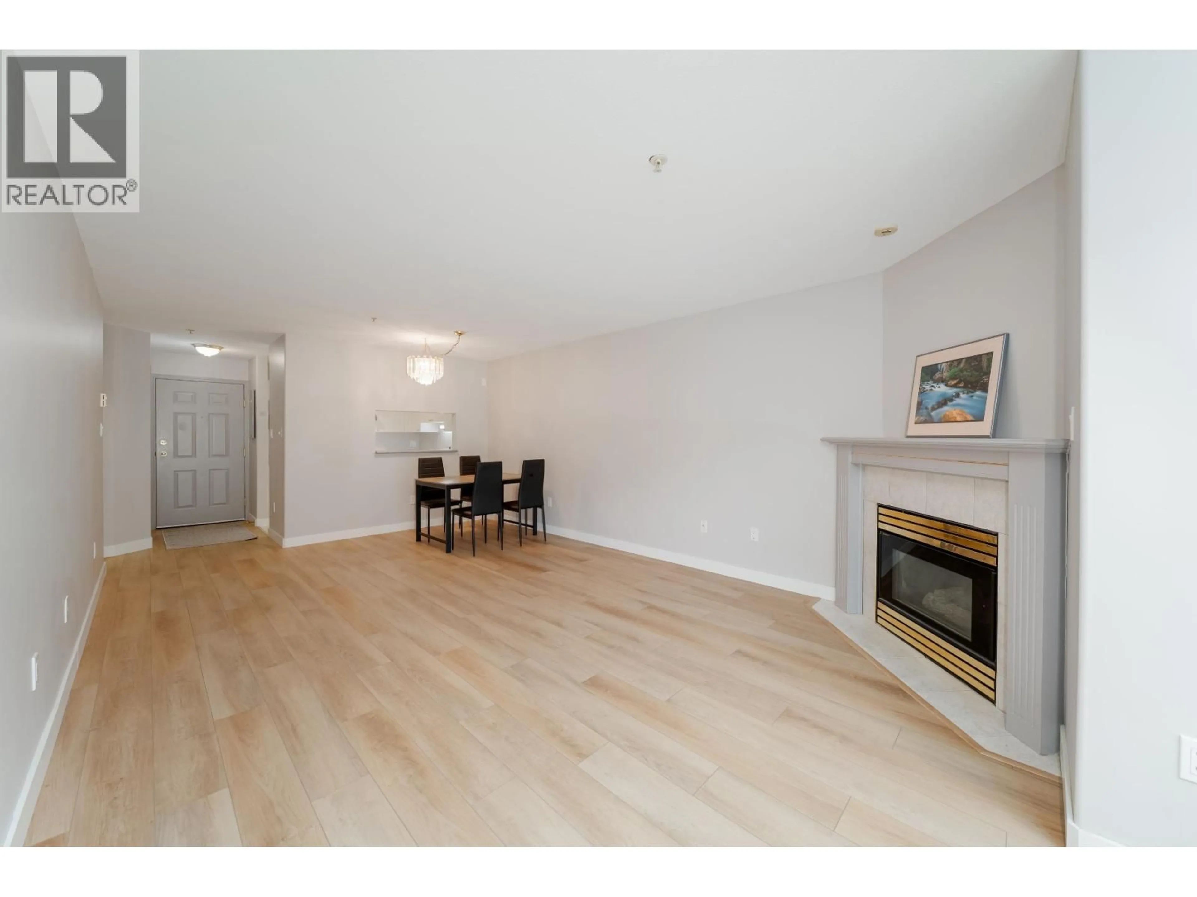 A pic of a room for 402 - 624 AGNES STREET, New Westminster British Columbia V3M1G8