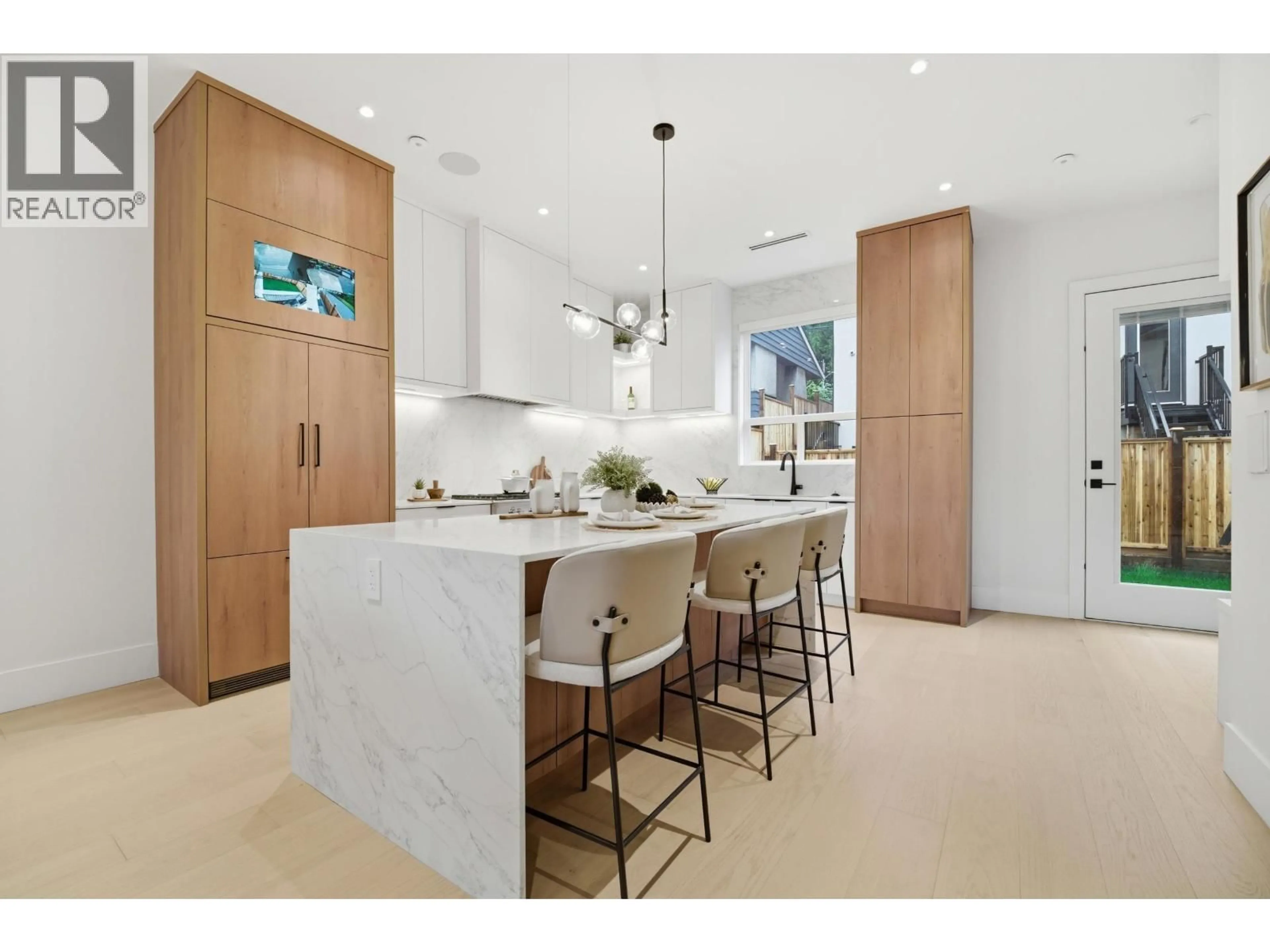 Contemporary kitchen, ceramic/tile floor for 4 - 6070 ELGIN AVENUE, Burnaby British Columbia V5H3S4