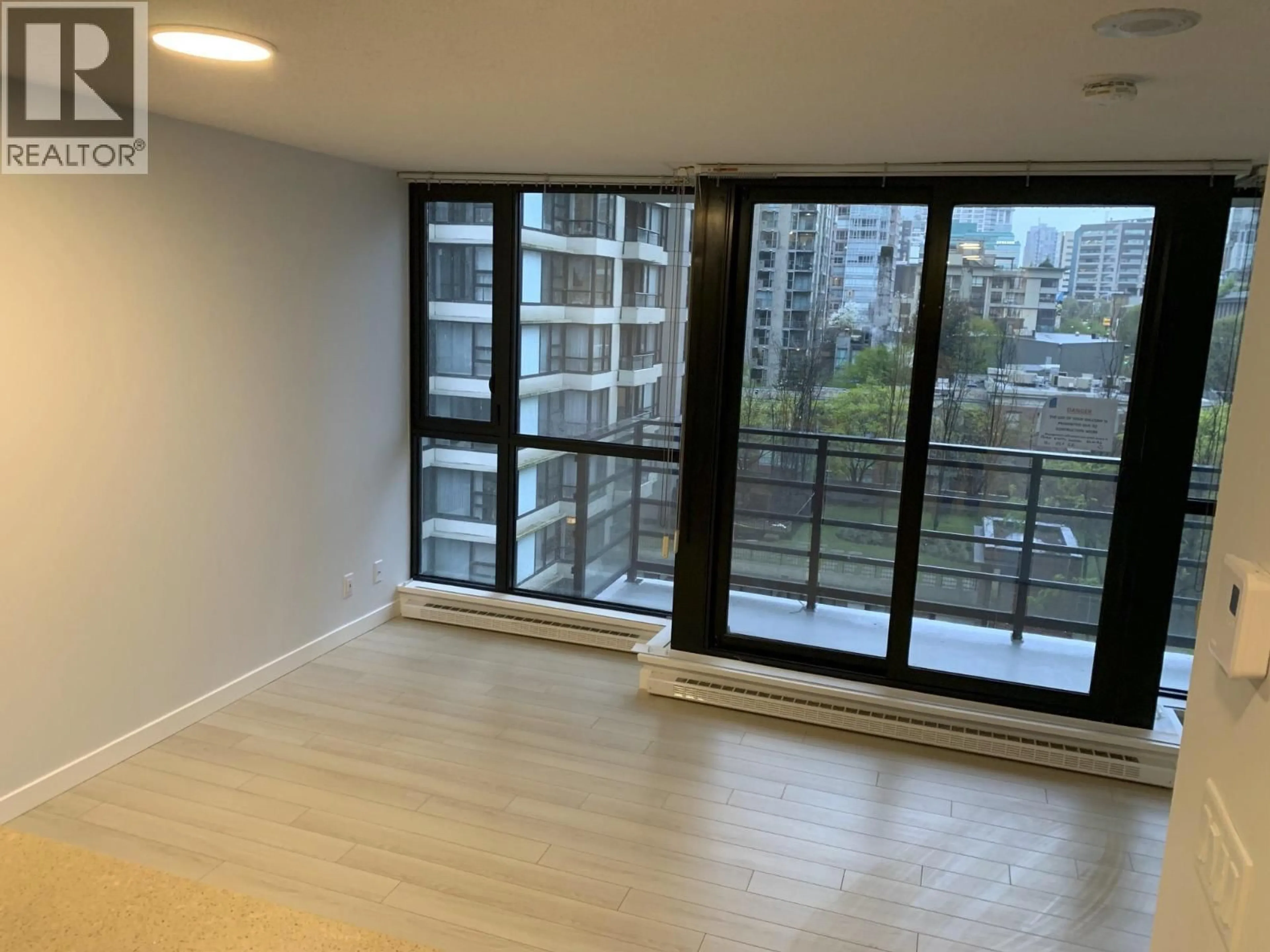 A pic of a room for 908 - 909 MAINLAND STREET, Vancouver British Columbia V6B1S3