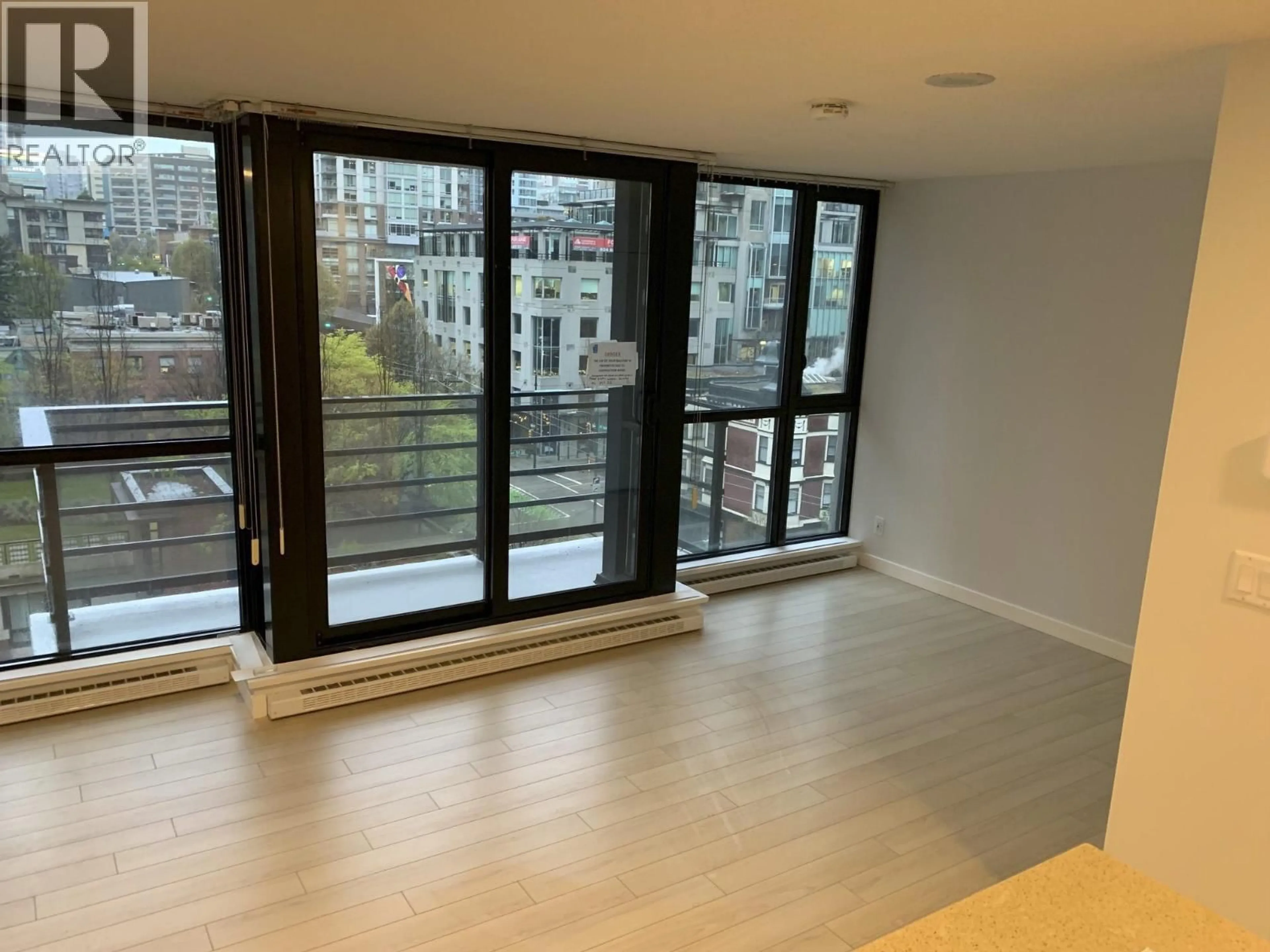 A pic of a room for 908 - 909 MAINLAND STREET, Vancouver British Columbia V6B1S3