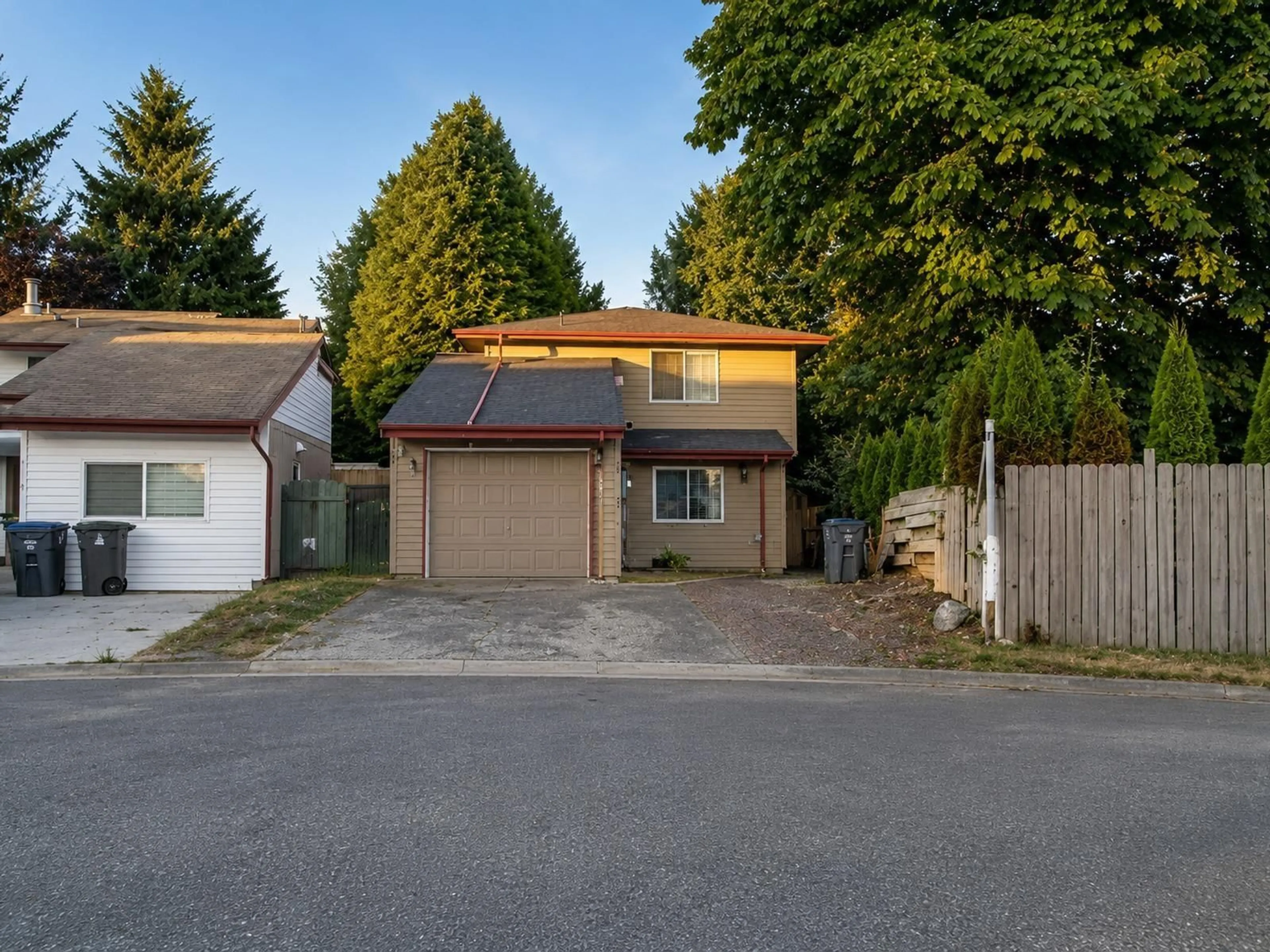 A pic from outside/outdoor area/front of a property/back of a property/a pic from drone, street for 7366 128A STREET, Surrey British Columbia V3W7G9