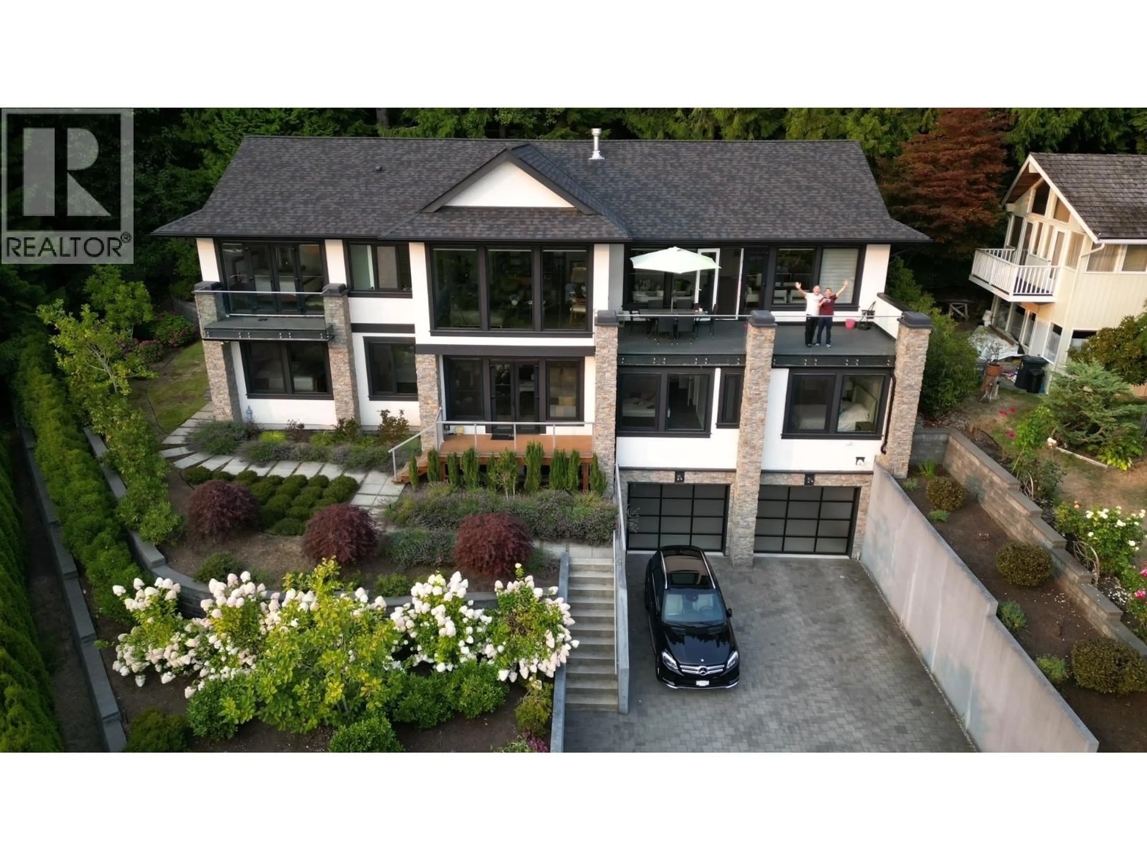 A pic from outside/outdoor area/front of a property/back of a property/a pic from drone, street for 4816 SKYLINE DRIVE, North Vancouver British Columbia V7R3J3