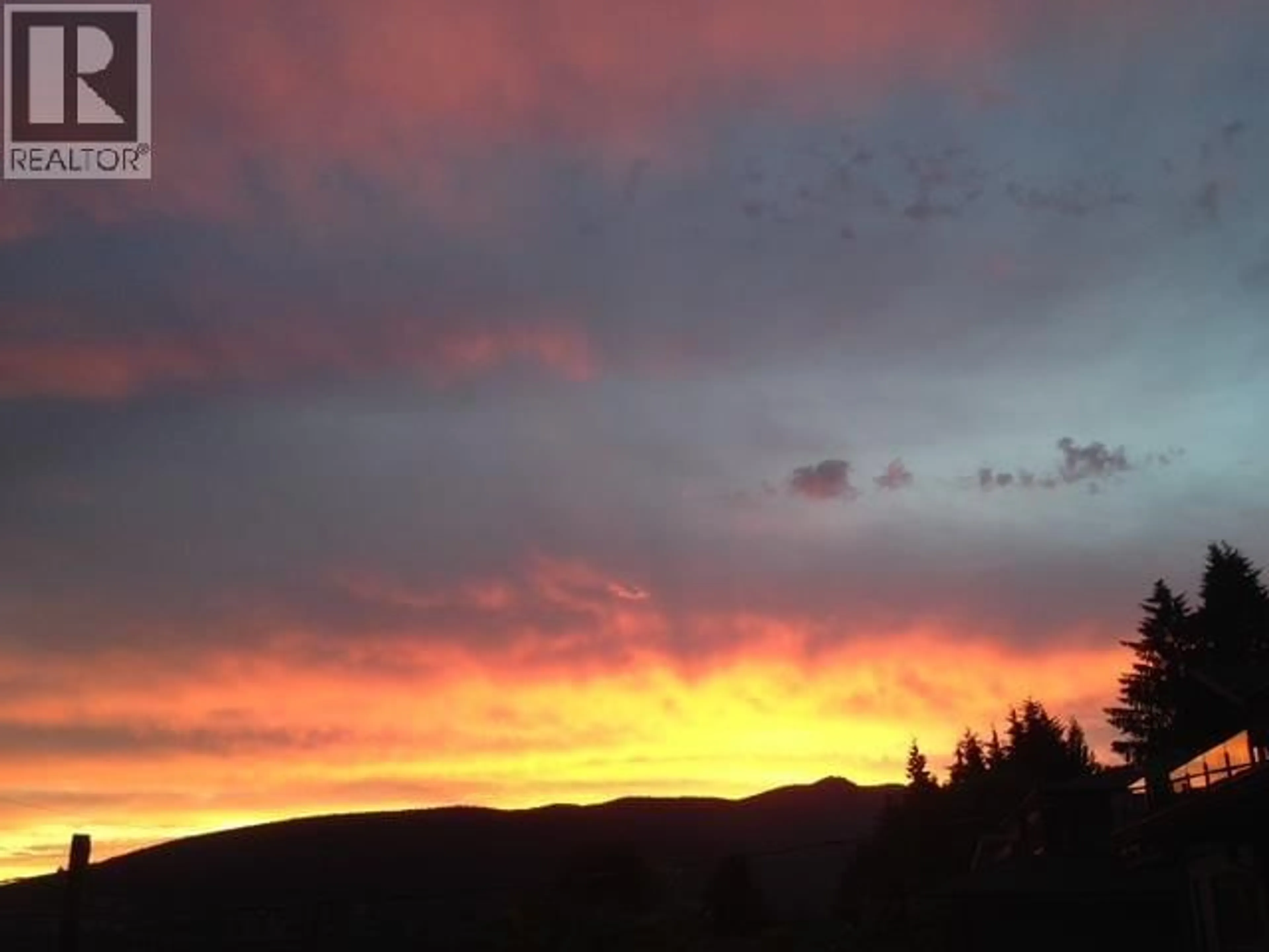 Blurry image for 4816 SKYLINE DRIVE, North Vancouver British Columbia V7R3J3