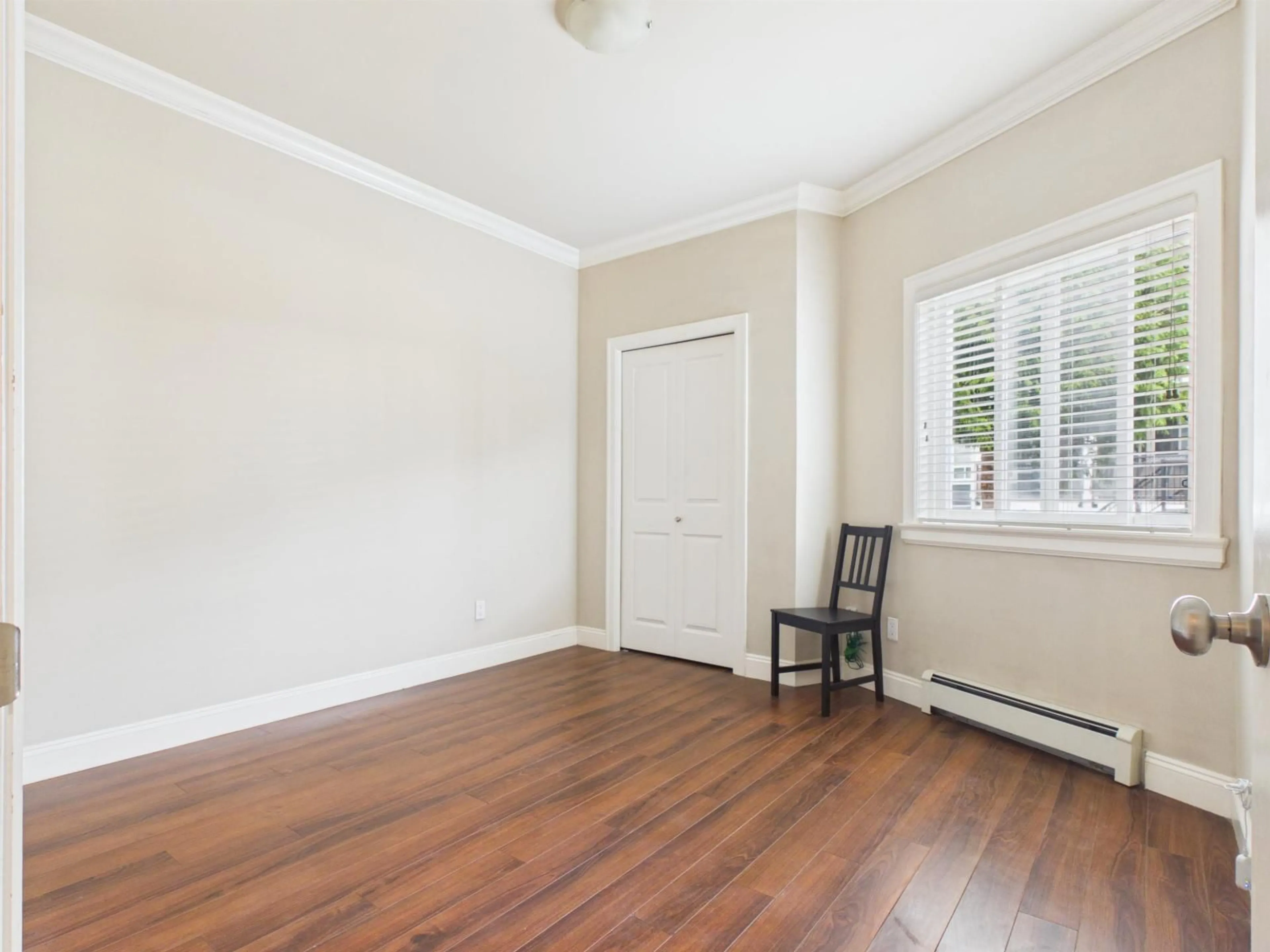 A pic of a room for 14585 59A AVENUE, Surrey British Columbia V3S7B5