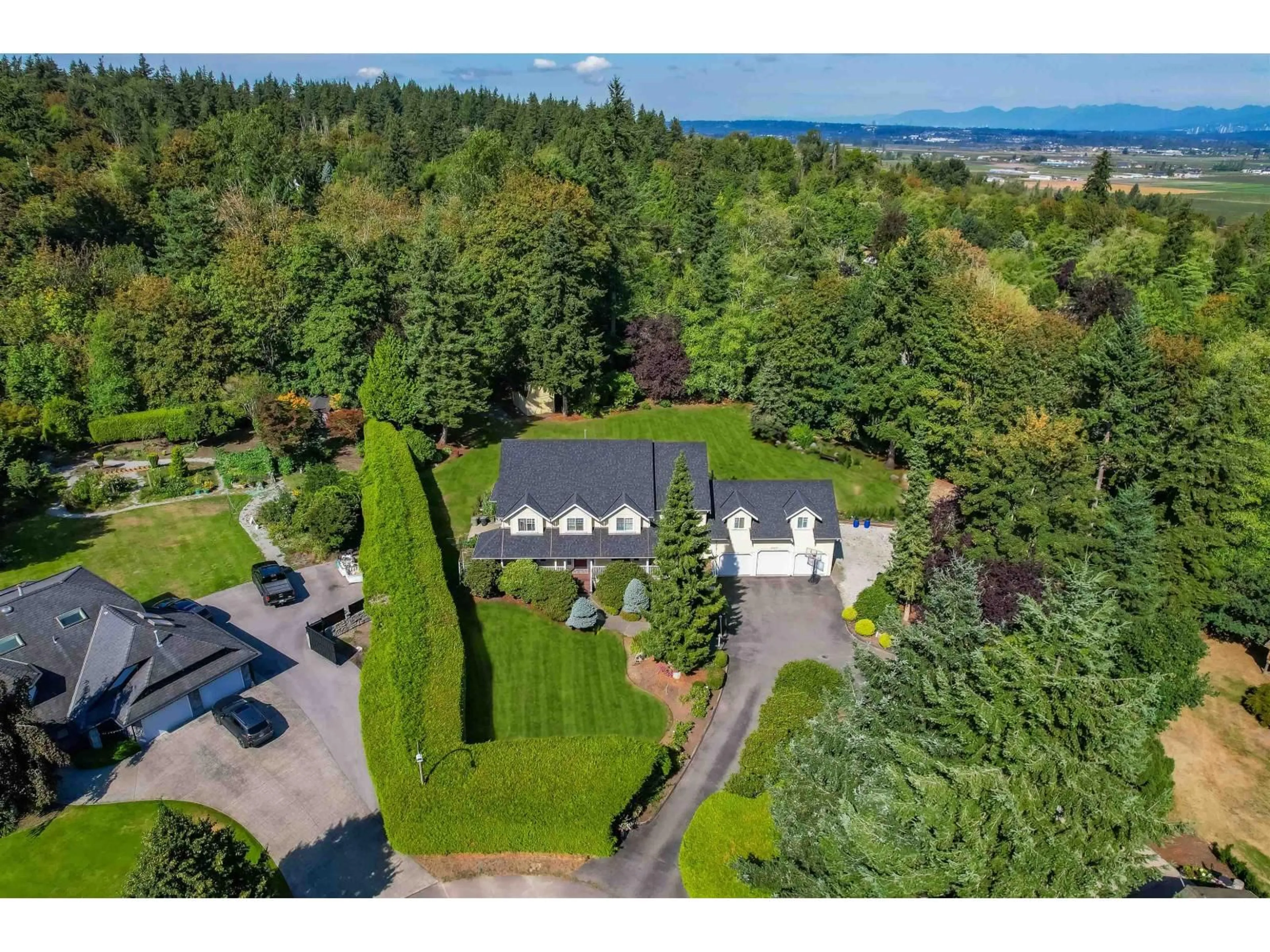 A pic from outside/outdoor area/front of a property/back of a property/a pic from drone, water/lake/river/ocean view for 17377 28A AVENUE, Surrey British Columbia V3Z0E7