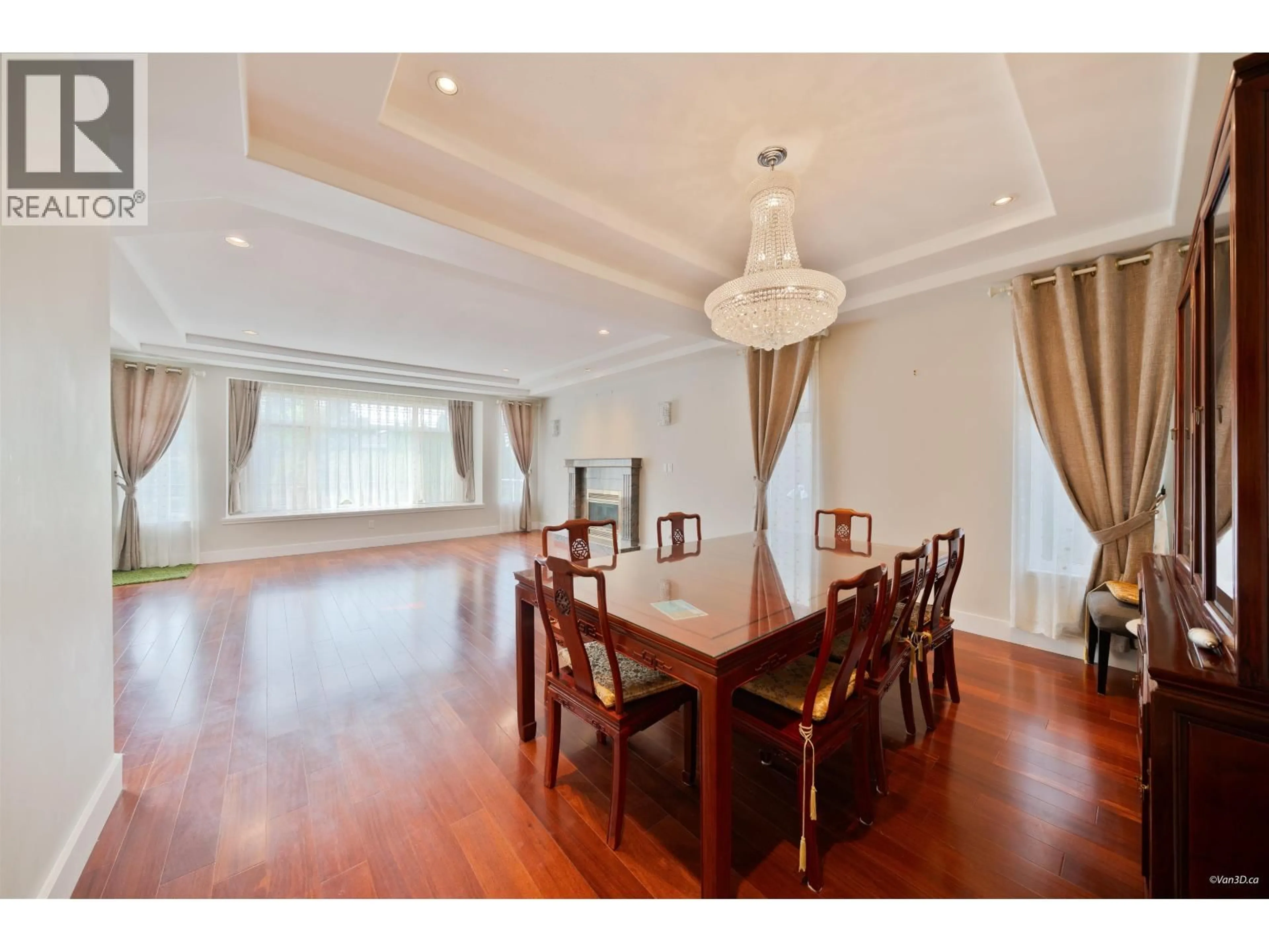 Dining room, wood/laminate floor for 7157 RIDGEVIEW DRIVE, Burnaby British Columbia V5A4S1