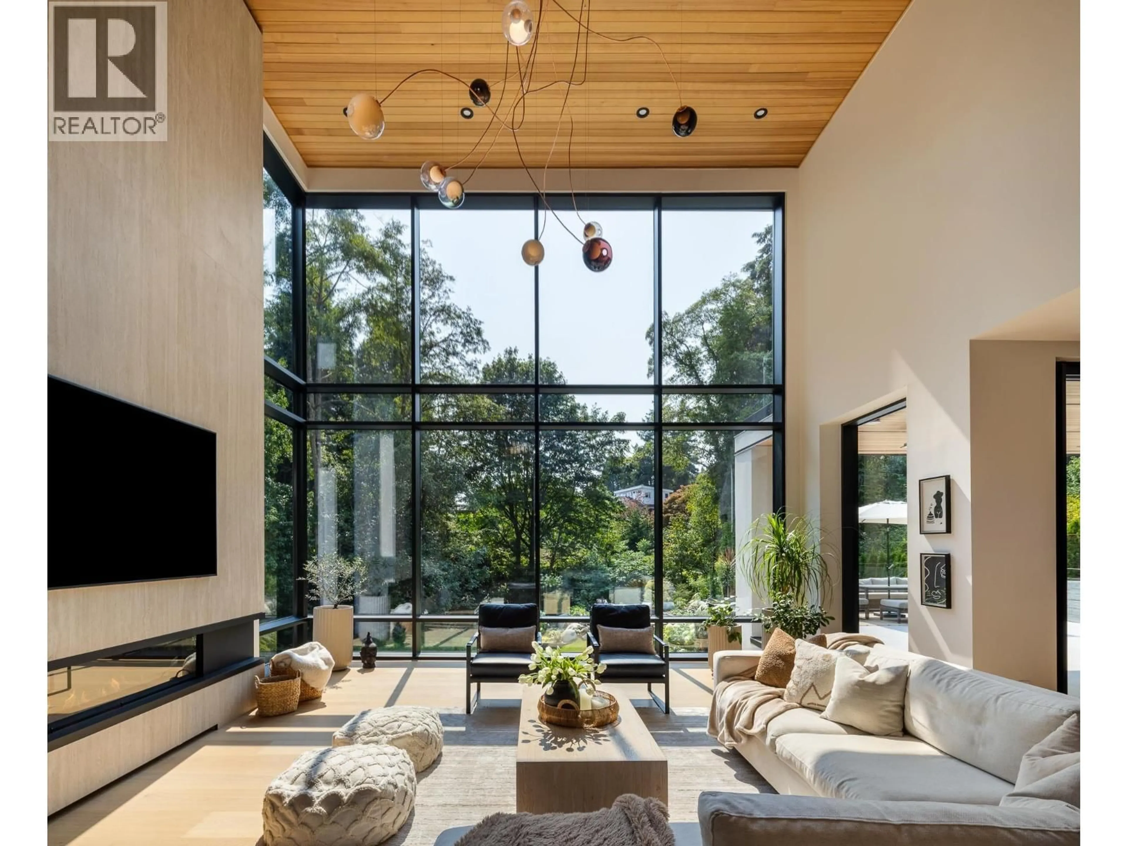 Living room with furniture, cement floor for 450 MACBETH CRESCENT, West Vancouver British Columbia V7T1V7