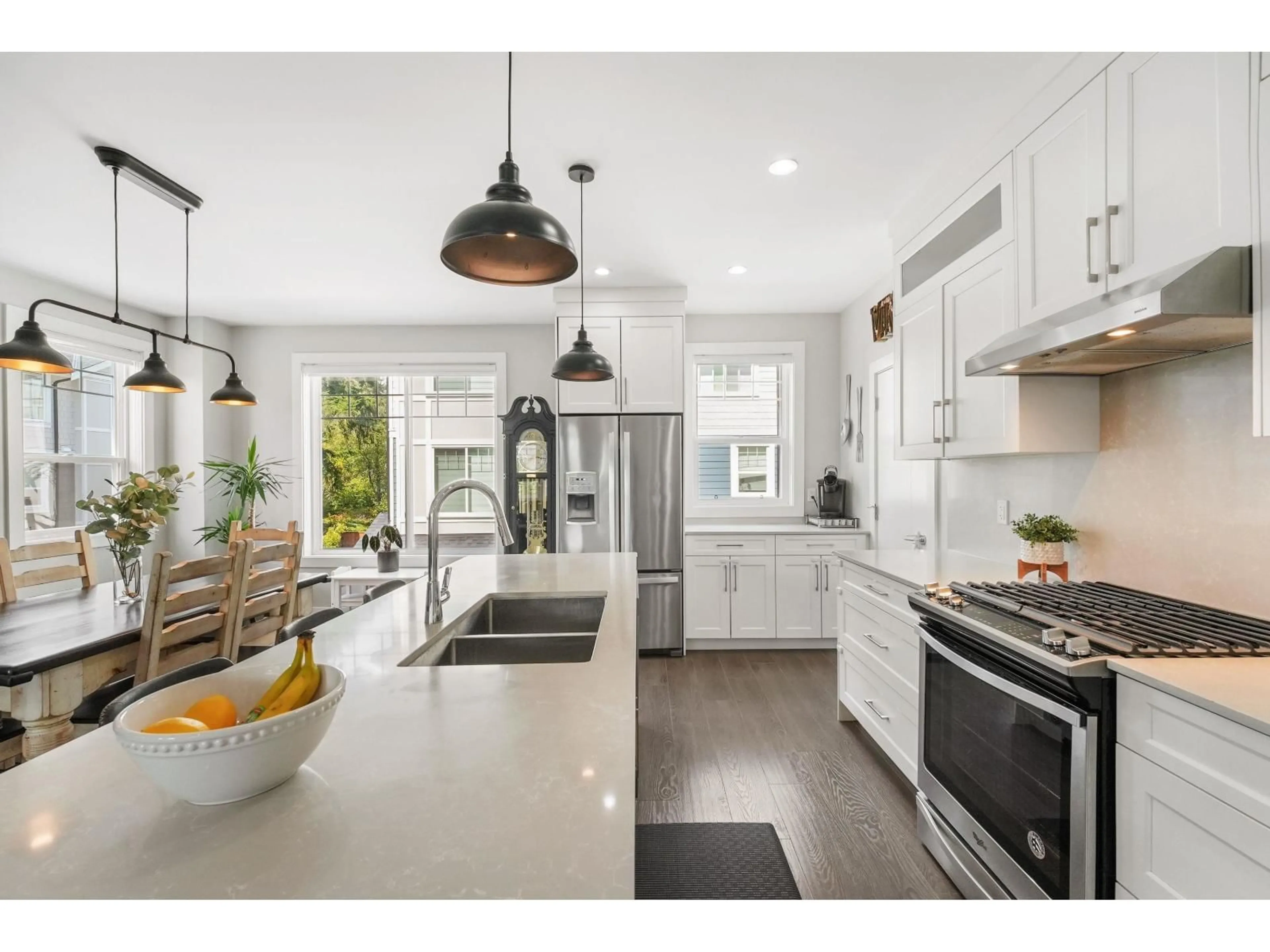 Open concept kitchen, ceramic/tile floor for 75 - 19501 74 AVENUE, Surrey British Columbia V4N6V7