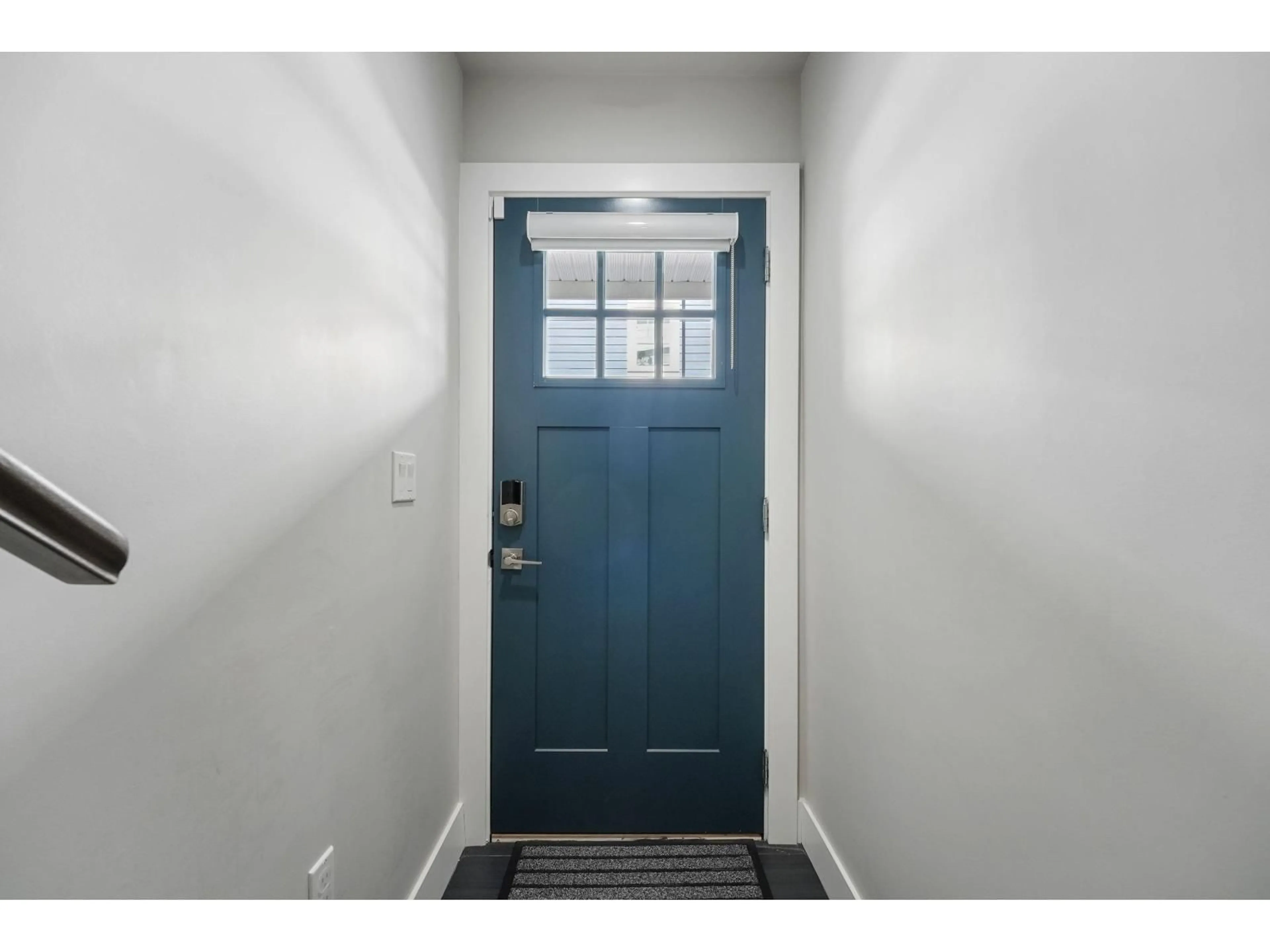 Indoor entryway for 75 - 19501 74 AVENUE, Surrey British Columbia V4N6V7