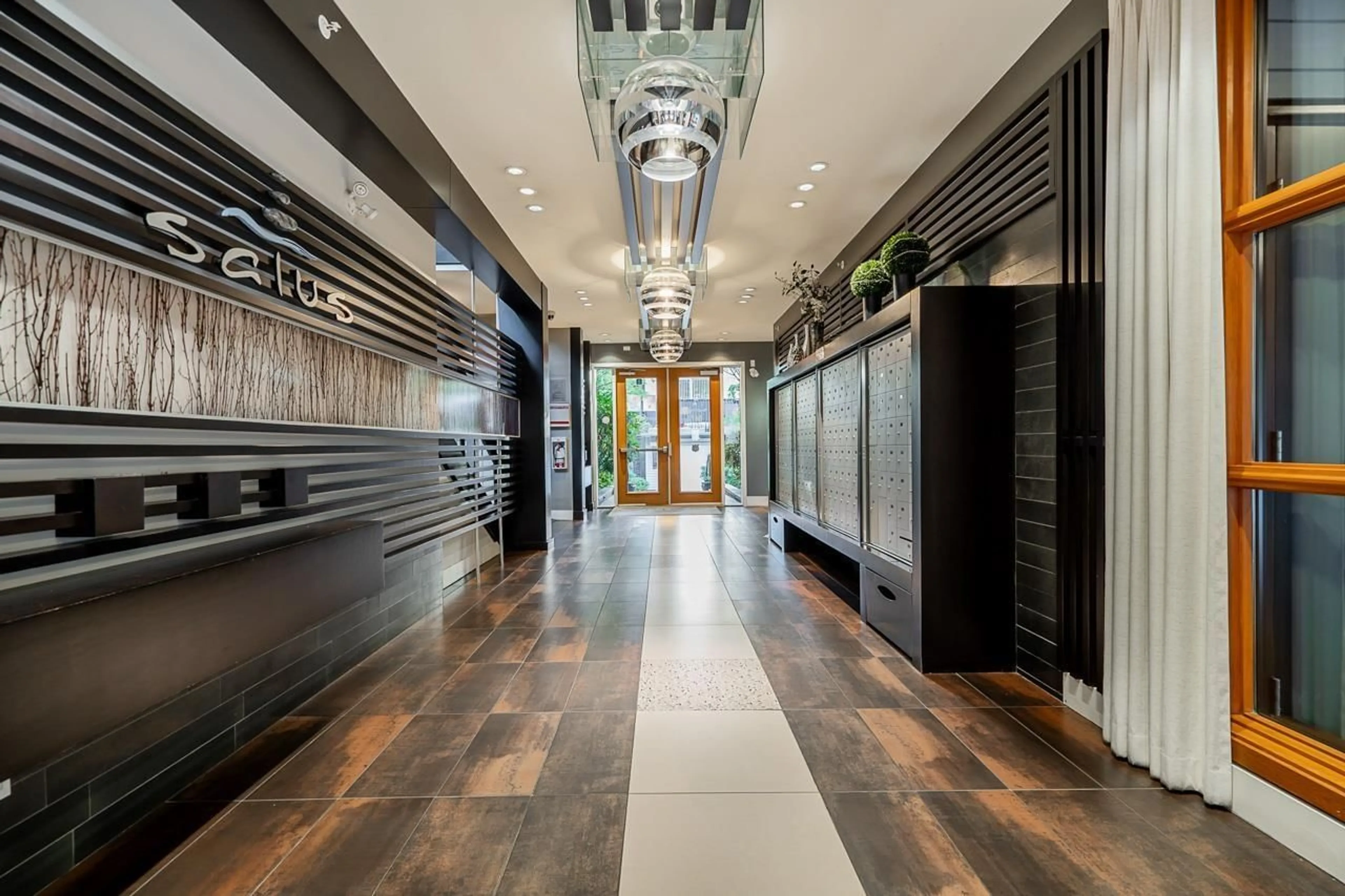 Indoor foyer for 80 - 6671 121 STREET, Surrey British Columbia V3W1T9