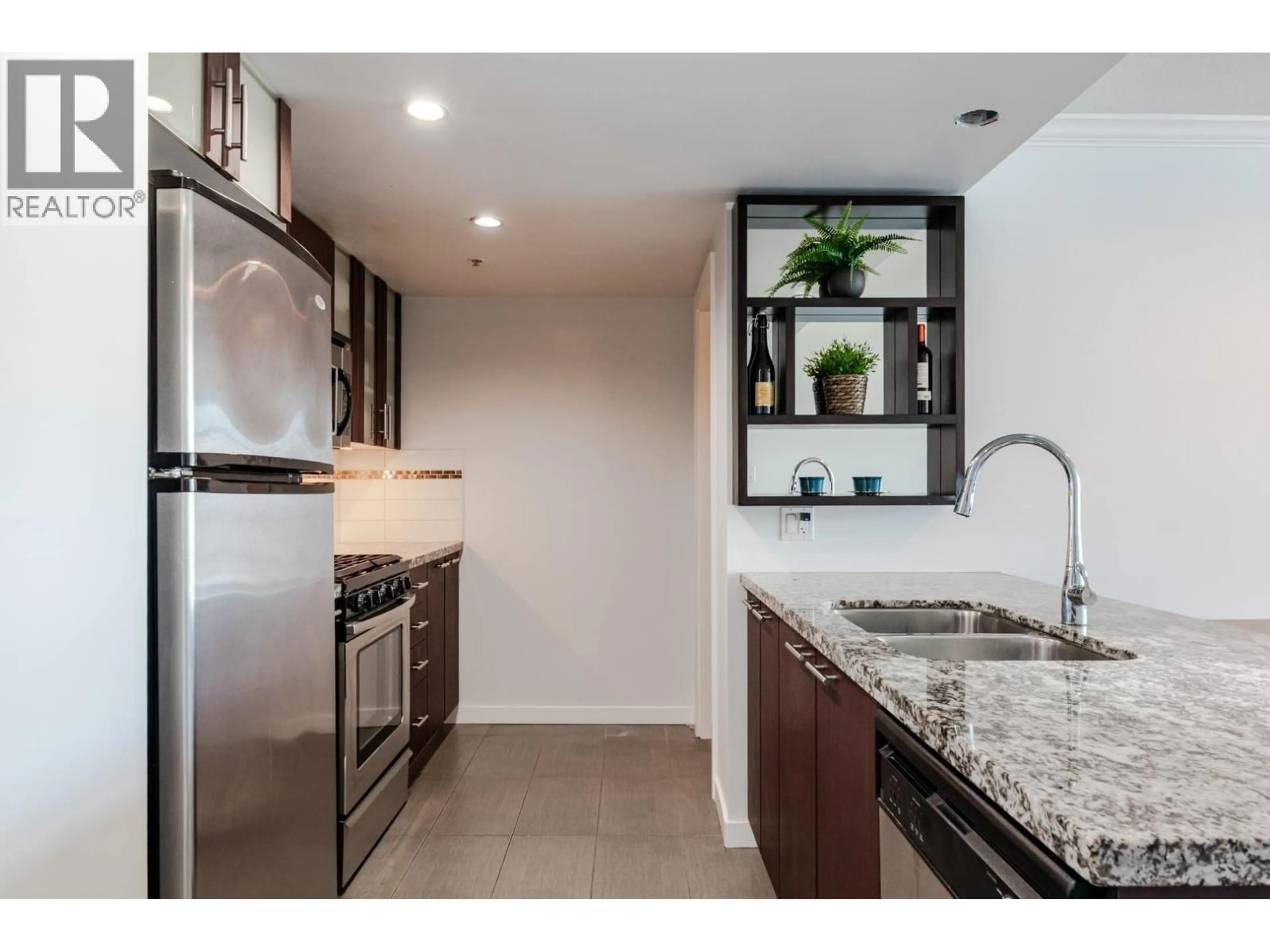 Standard kitchen, ceramic/tile floor for 1602 - 7888 SABA ROAD, Richmond British Columbia V6Y0A2