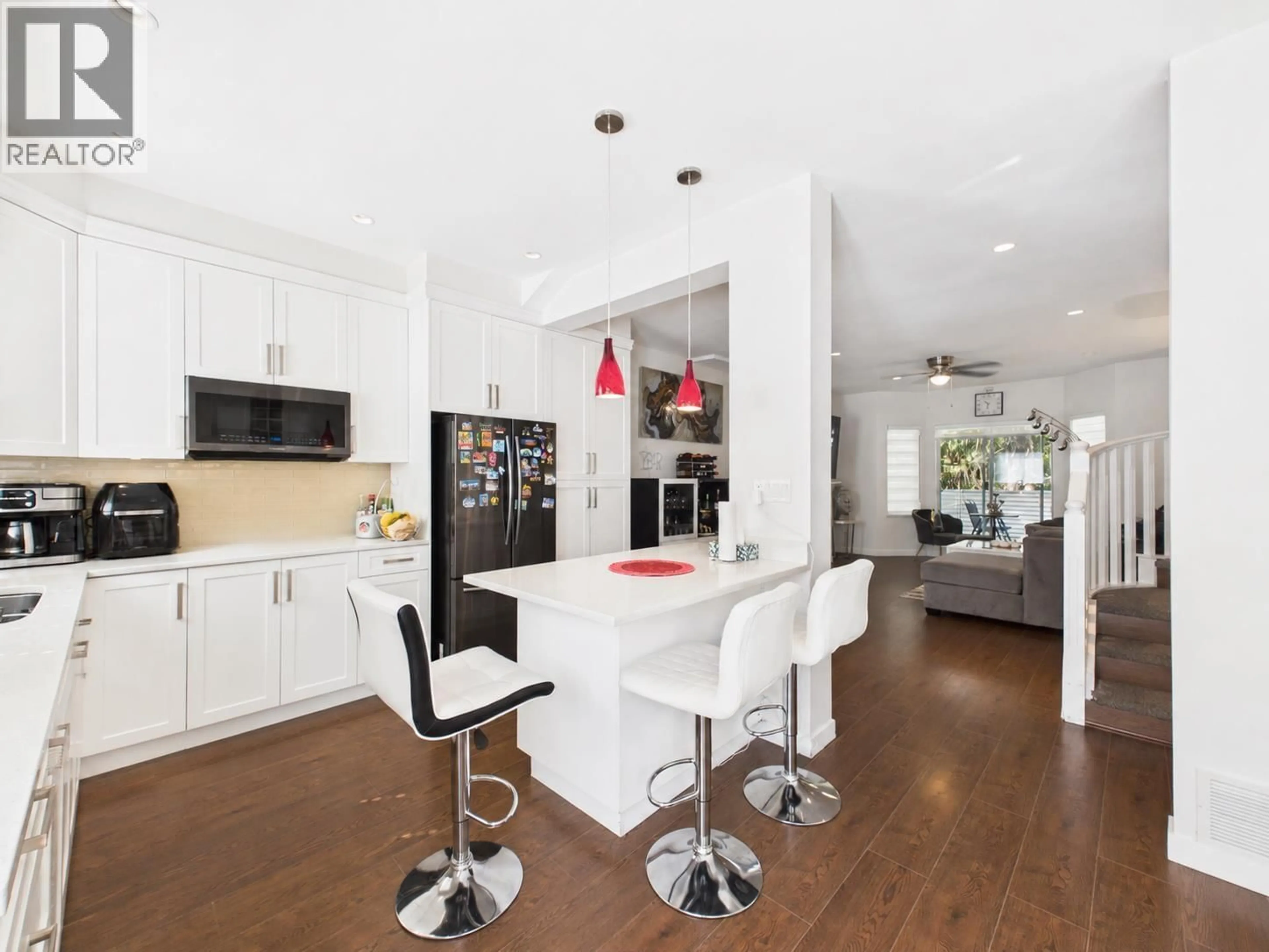 Contemporary kitchen, unknown for 8 - 6700 RUMBLE STREET, Burnaby British Columbia V5E4H7