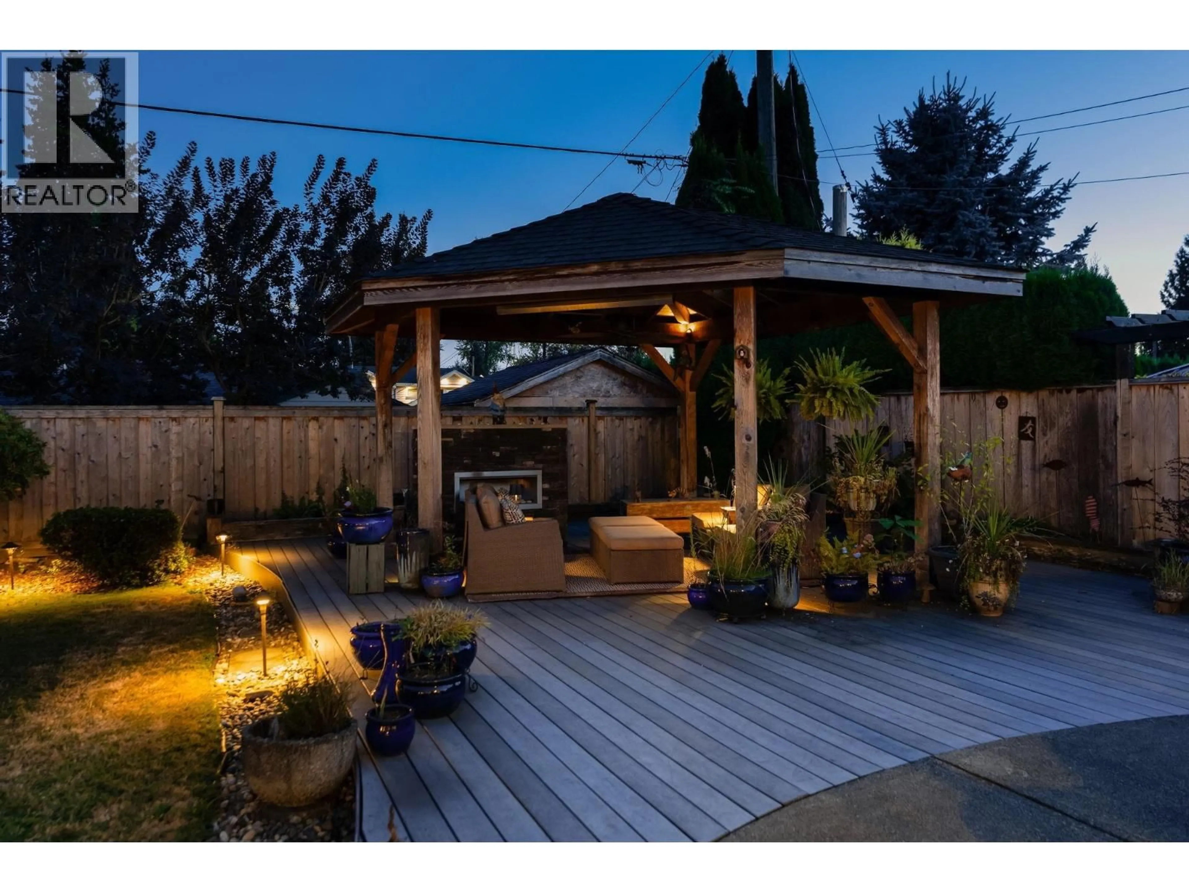 Patio, unknown for 1283 PINEWOOD CRESCENT, North Vancouver British Columbia V7P1G1