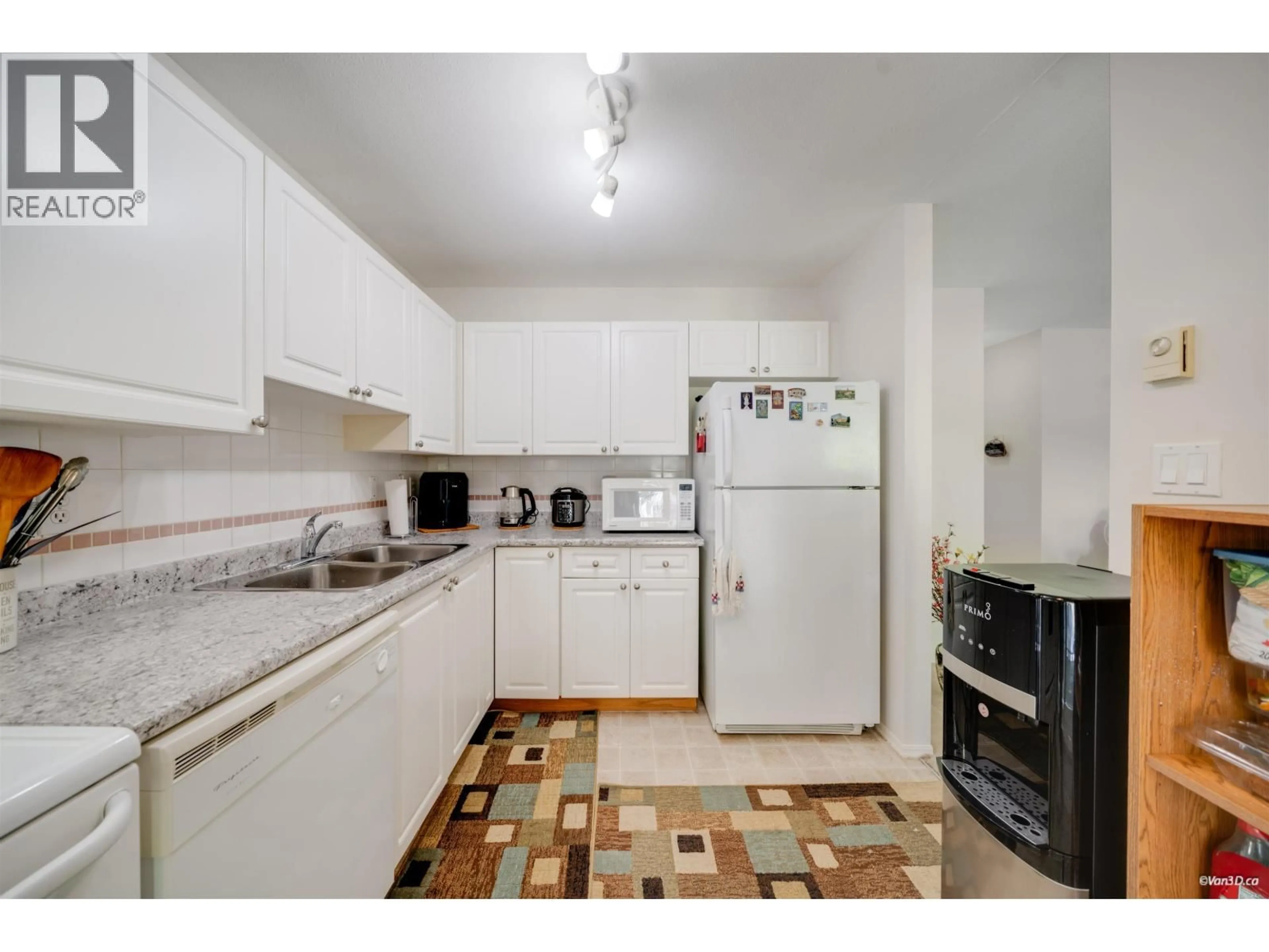 Standard kitchen, unknown for 817 - 1310 CARIBOO STREET, New Westminster British Columbia V3M1X2