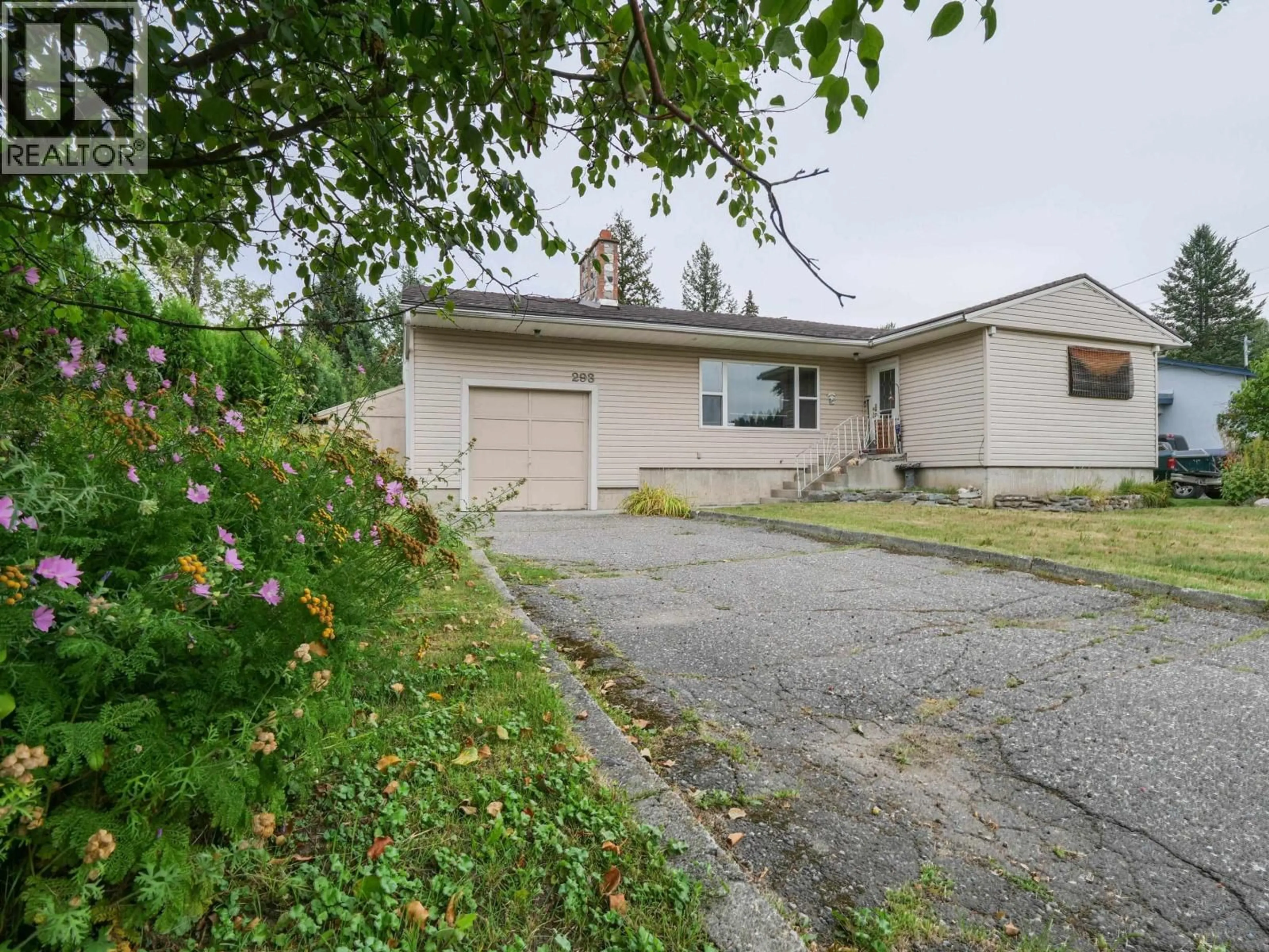 A pic from outside/outdoor area/front of a property/back of a property/a pic from drone, street for 293 DOHERTY DRIVE, Quesnel British Columbia V2J1B6