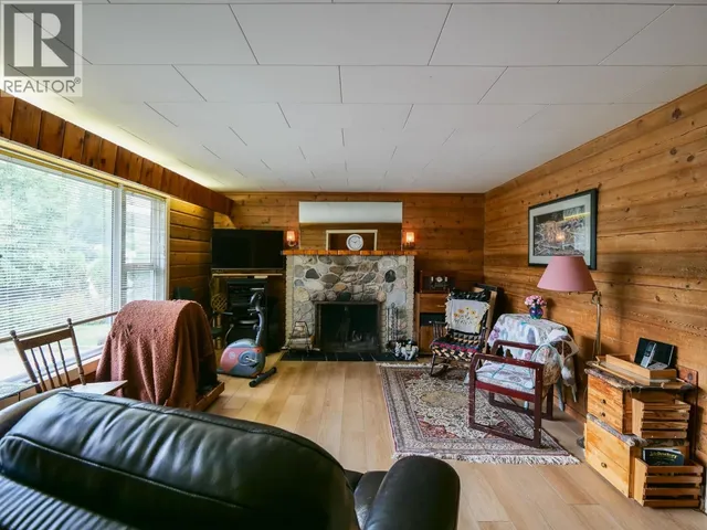 293 DOHERTY DRIVE, Quesnel 4