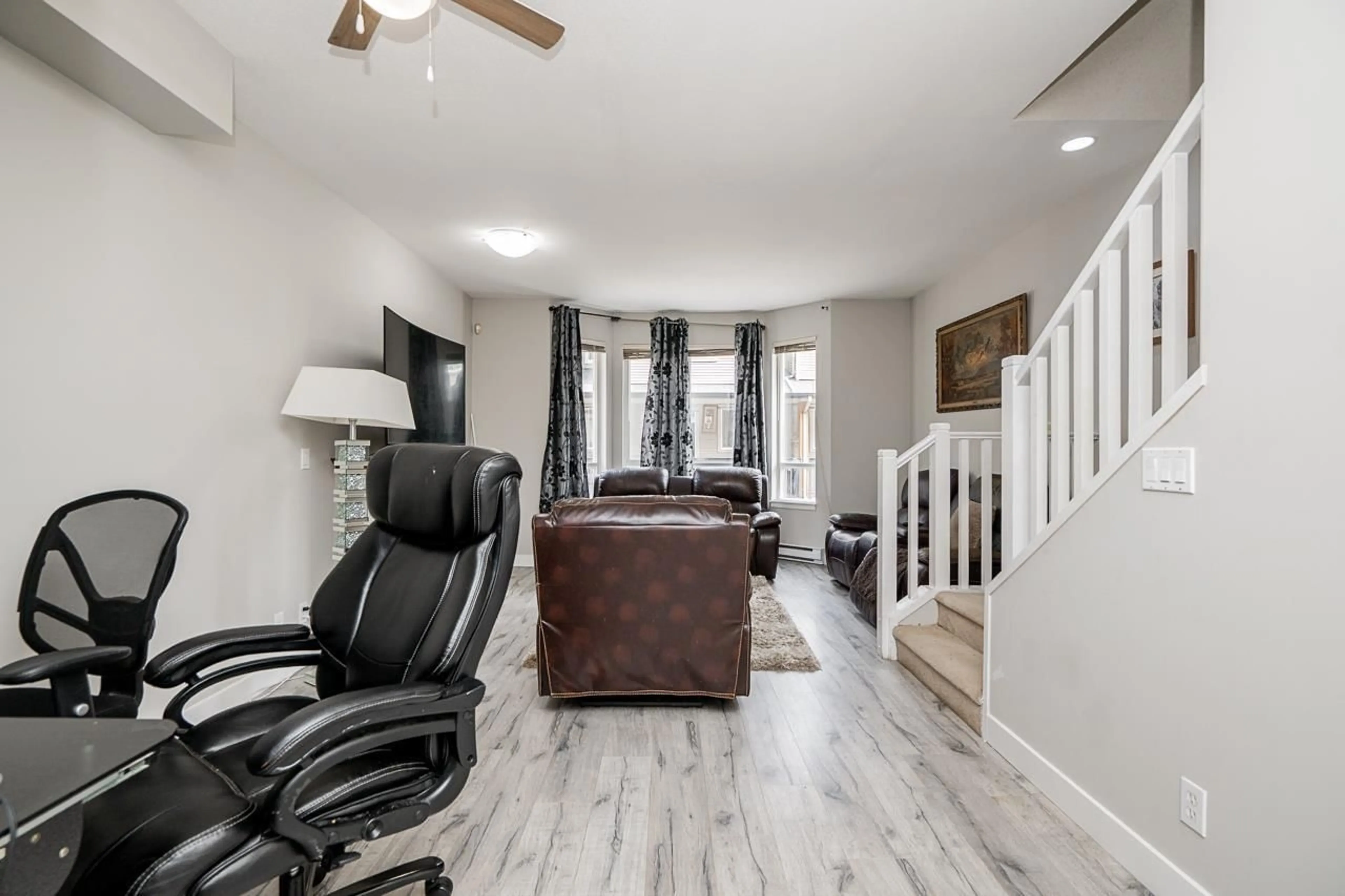 Living room with furniture, unknown for 11 - 16772 61 AVENUE, Surrey British Columbia V3S4P2