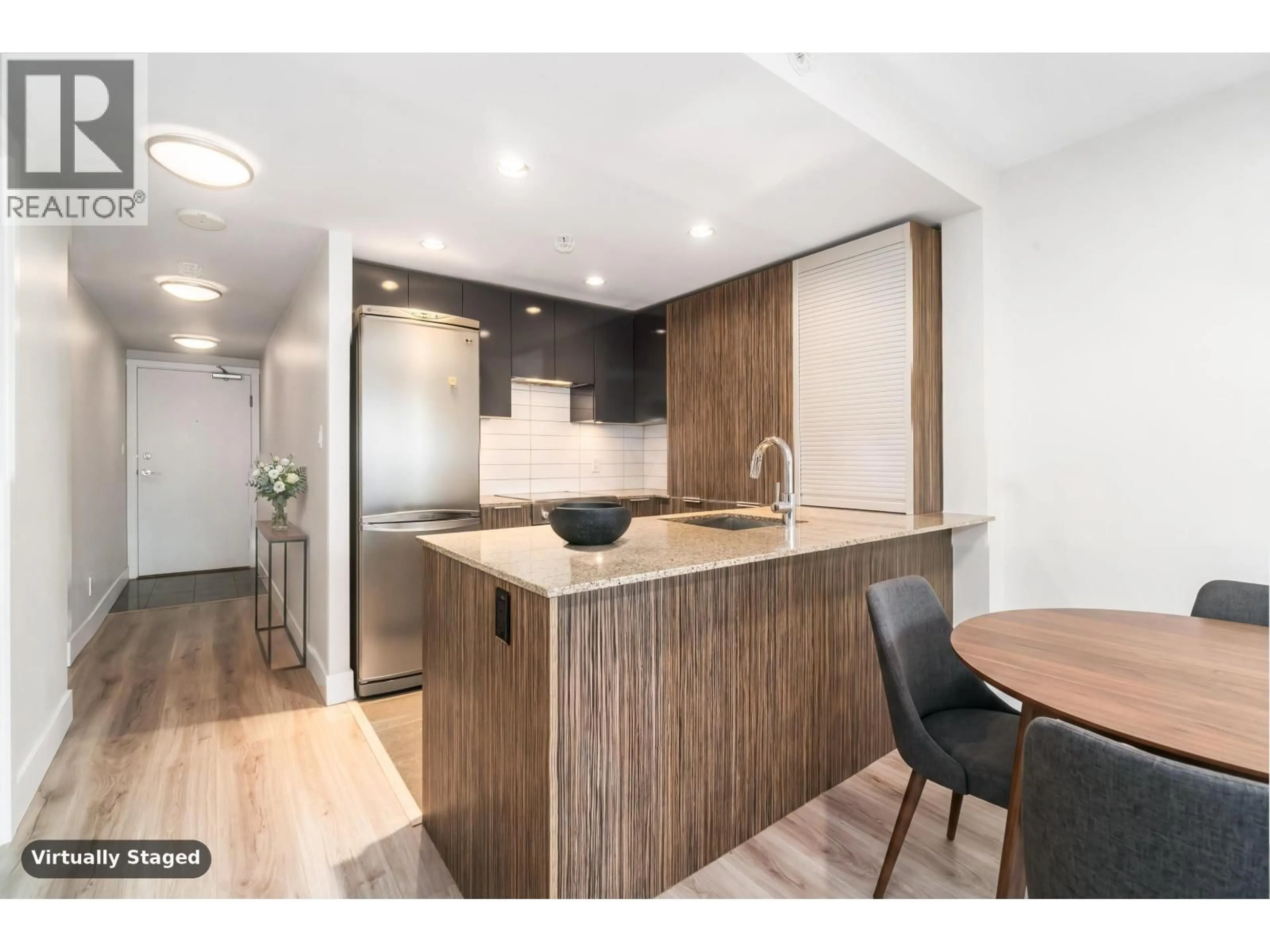 Unknown for 813 - 1088 RICHARDS STREET, Vancouver British Columbia V6B0J8