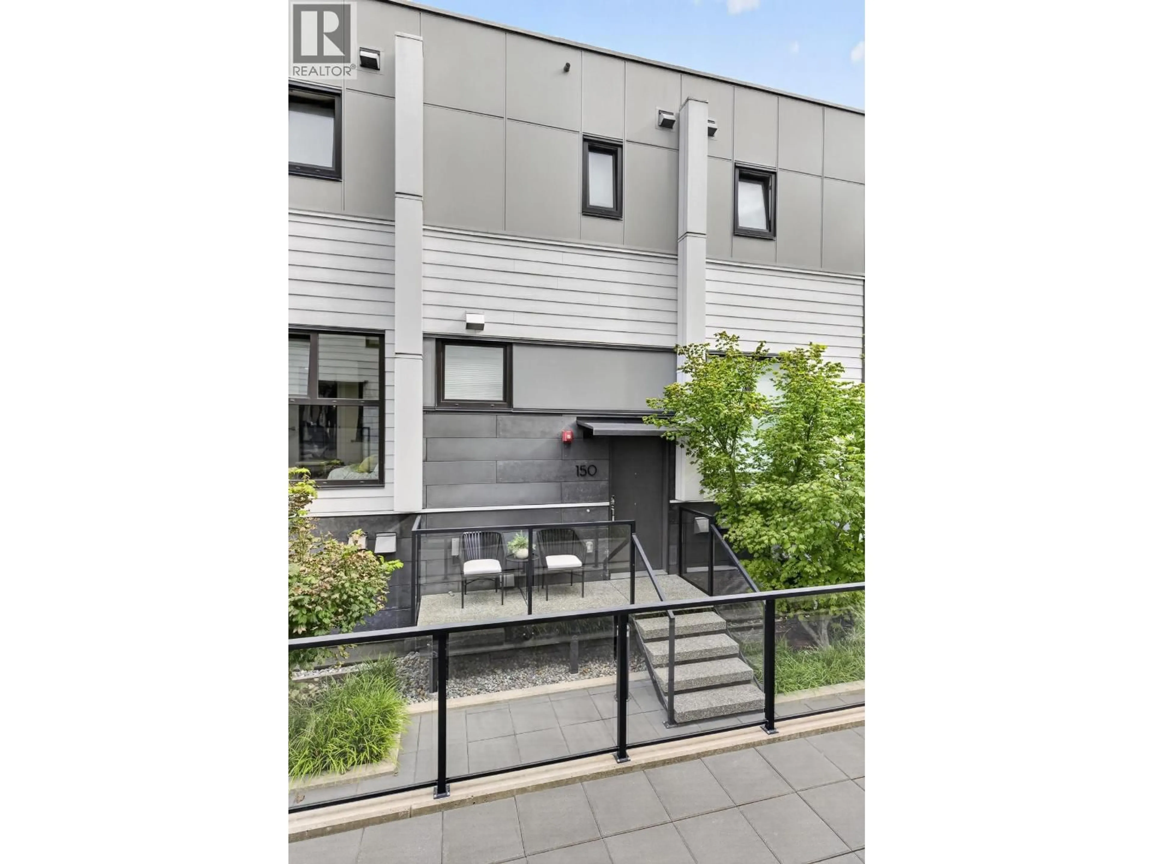 Patio, street for 150 WOODSTOCK AVENUE, Vancouver British Columbia V5Y0N1