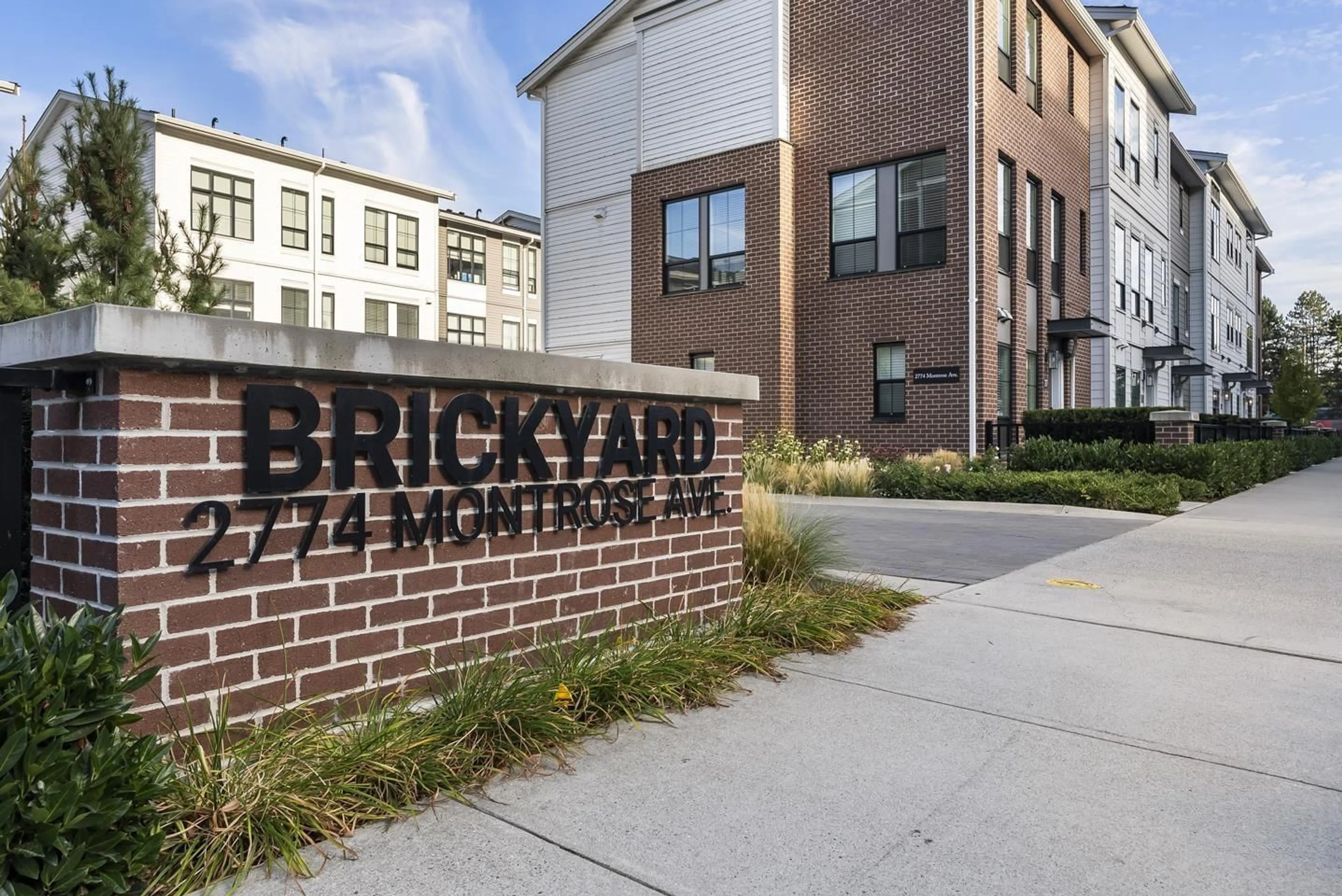 Home with brick exterior material, building for 72 - 2774 MONTROSE AVENUE, Abbotsford British Columbia V2S0N4