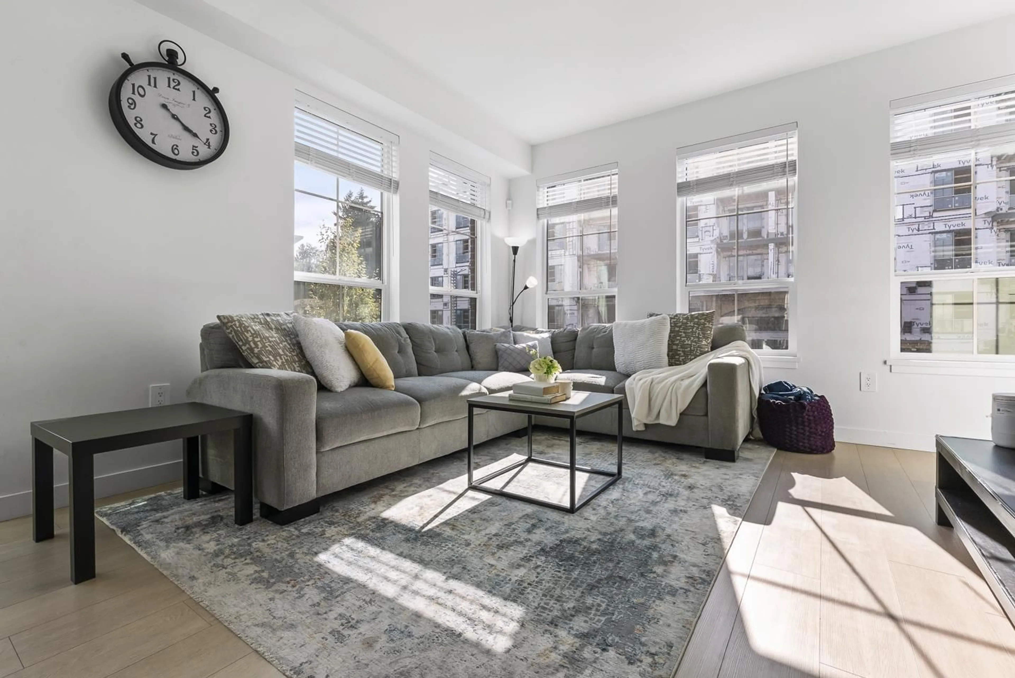 Living room with furniture, unknown for 72 - 2774 MONTROSE AVENUE, Abbotsford British Columbia V2S0N4