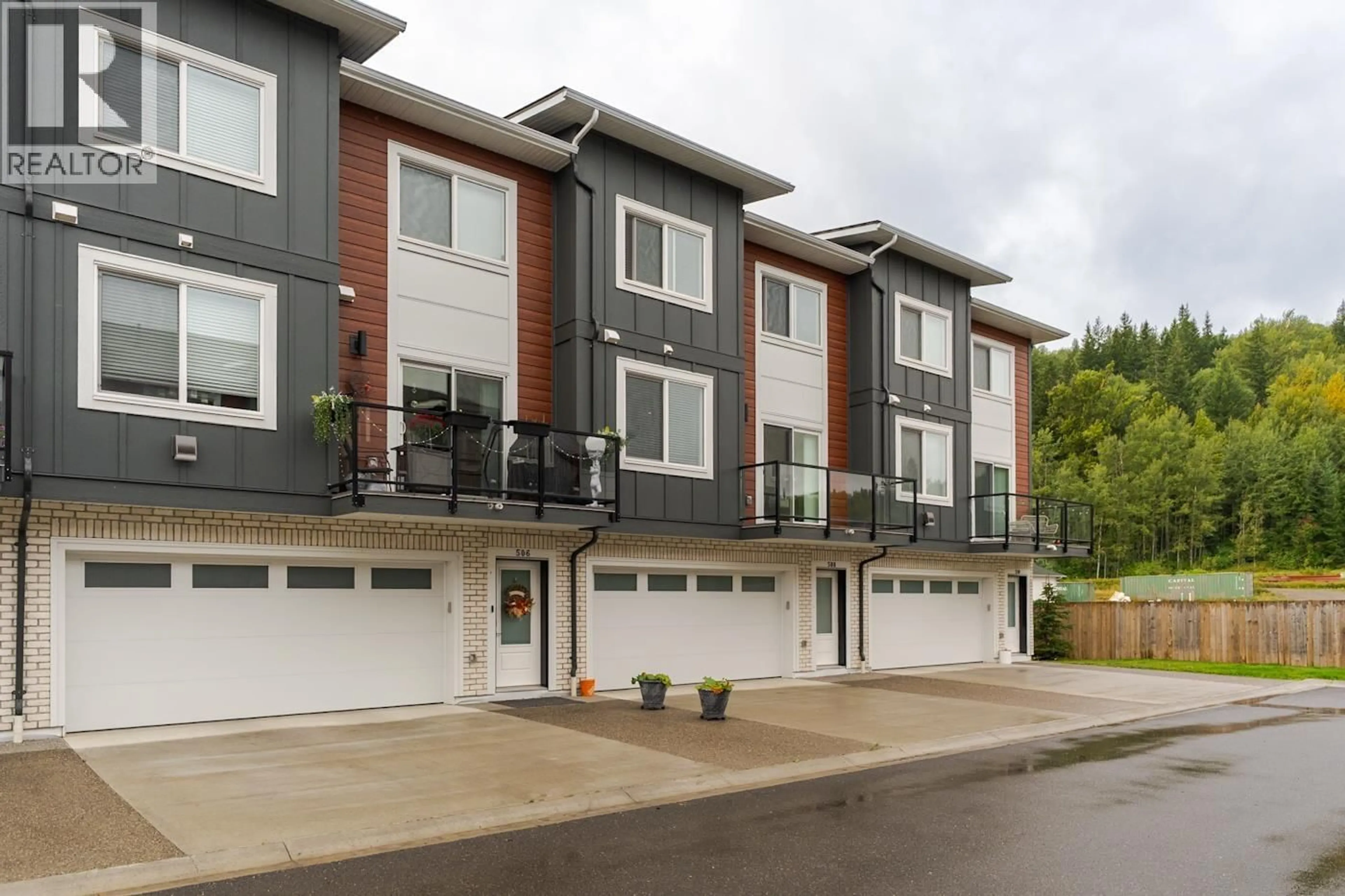 Home with vinyl exterior material, street for 508 - 4274 22ND AVENUE, Prince George British Columbia V2N0J4