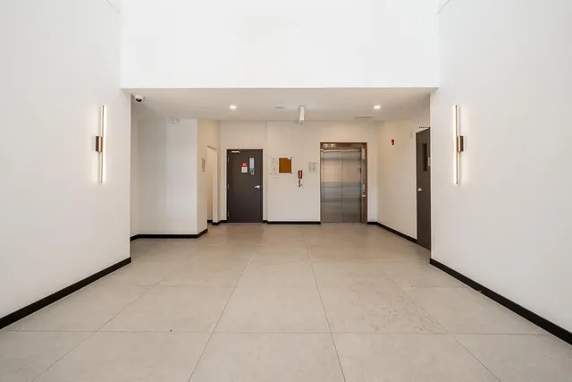 516 - 19577 65B AVENUE, Surrey 5