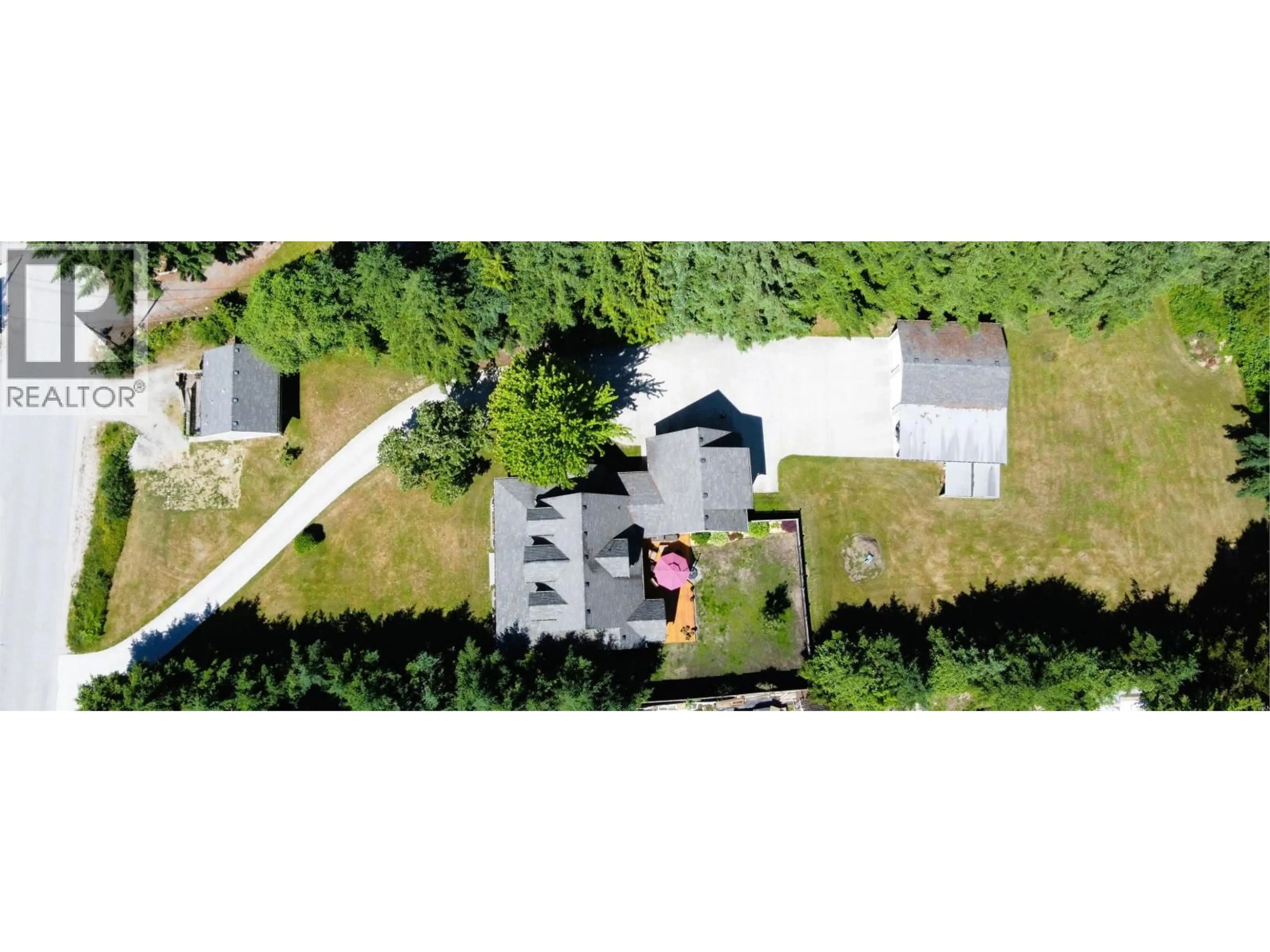 A pic from outside/outdoor area/front of a property/back of a property/a pic from drone, street for 1000 CEMETERY ROAD, Gibsons British Columbia V0N1V7