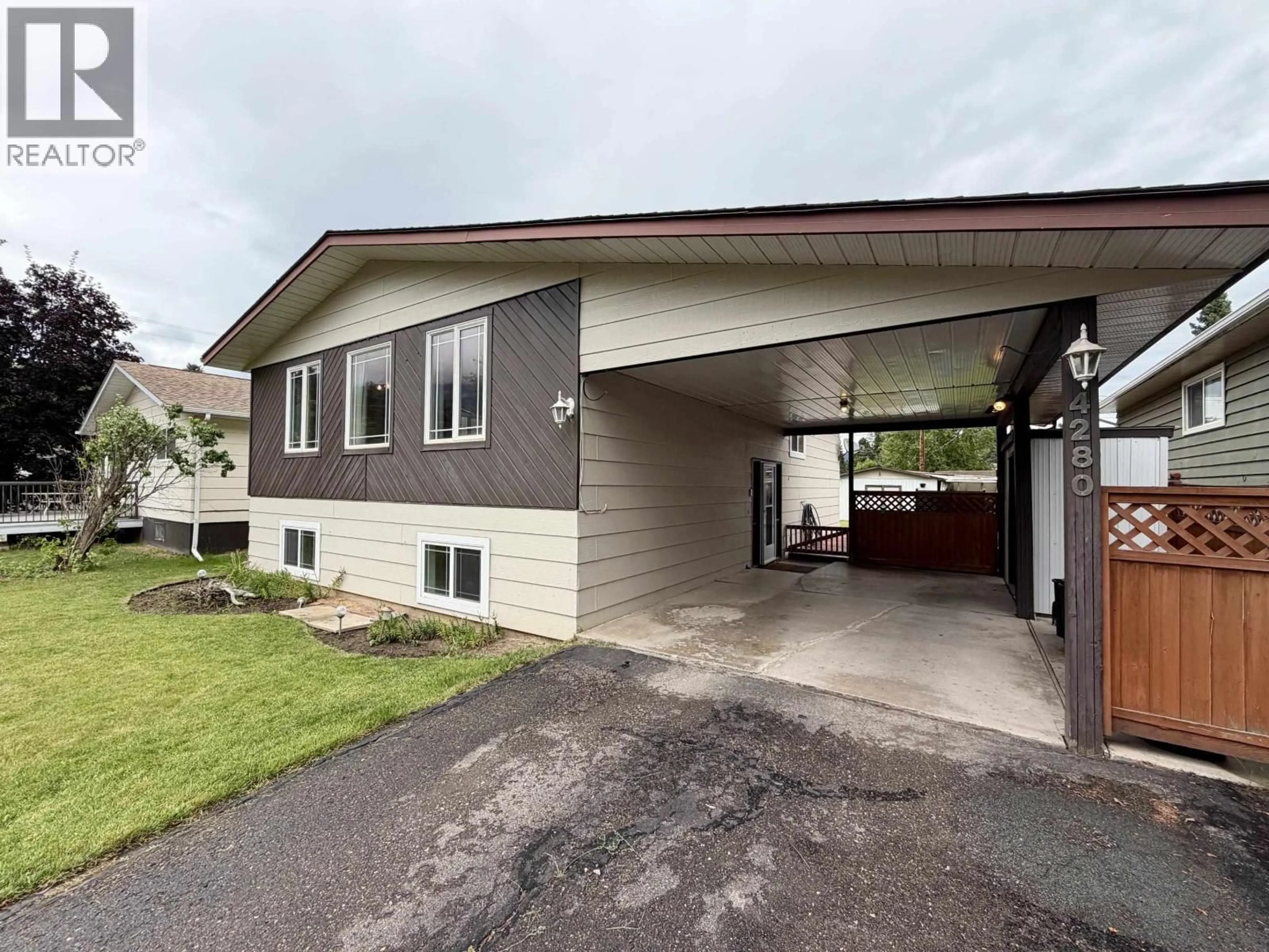Home with vinyl exterior material, unknown for 4280 FIRST AVENUE, Smithers British Columbia V0J2N0