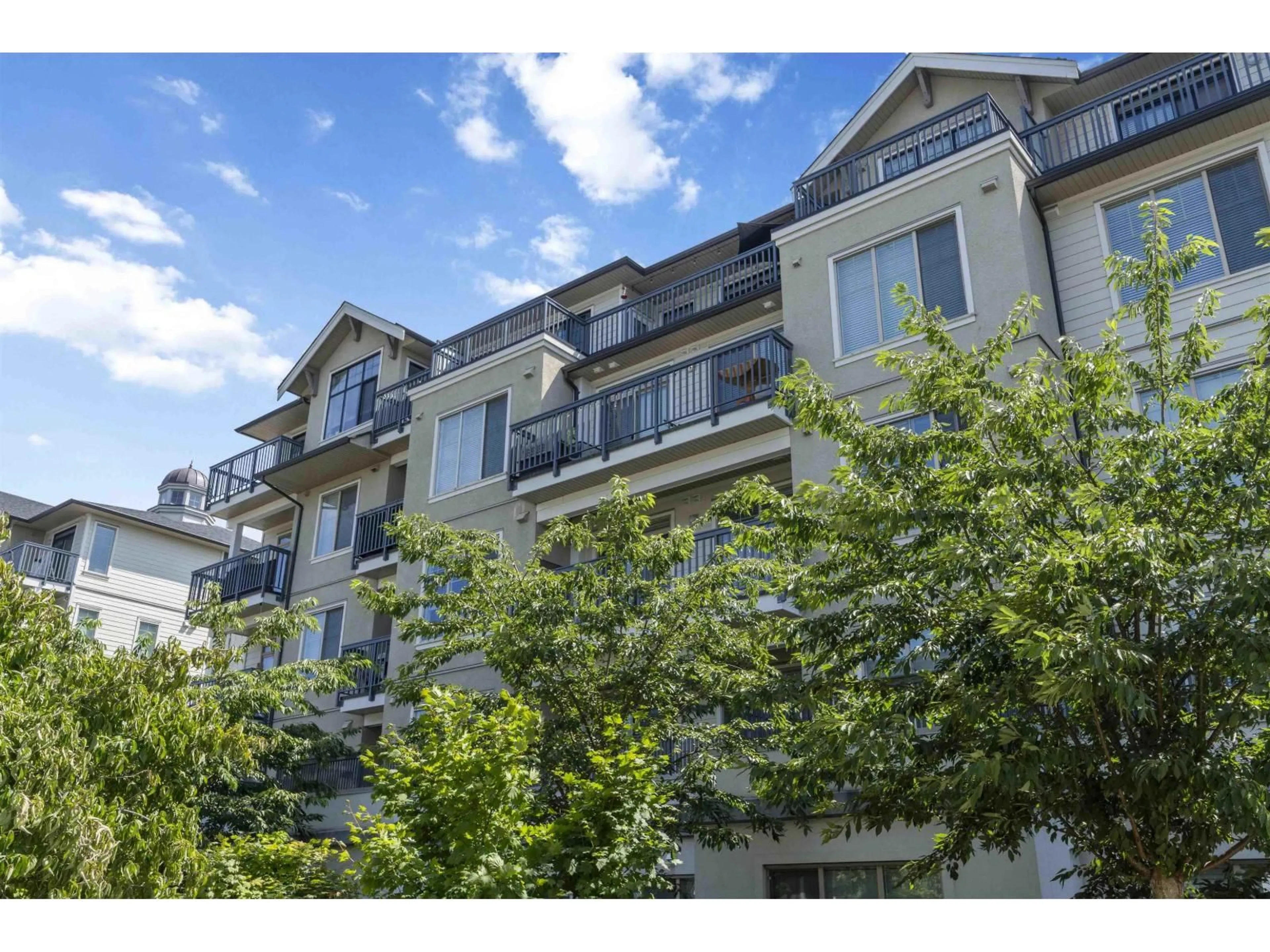 Patio, unknown for A413 - 20487 65 AVENUE, Langley British Columbia V2Y3K5