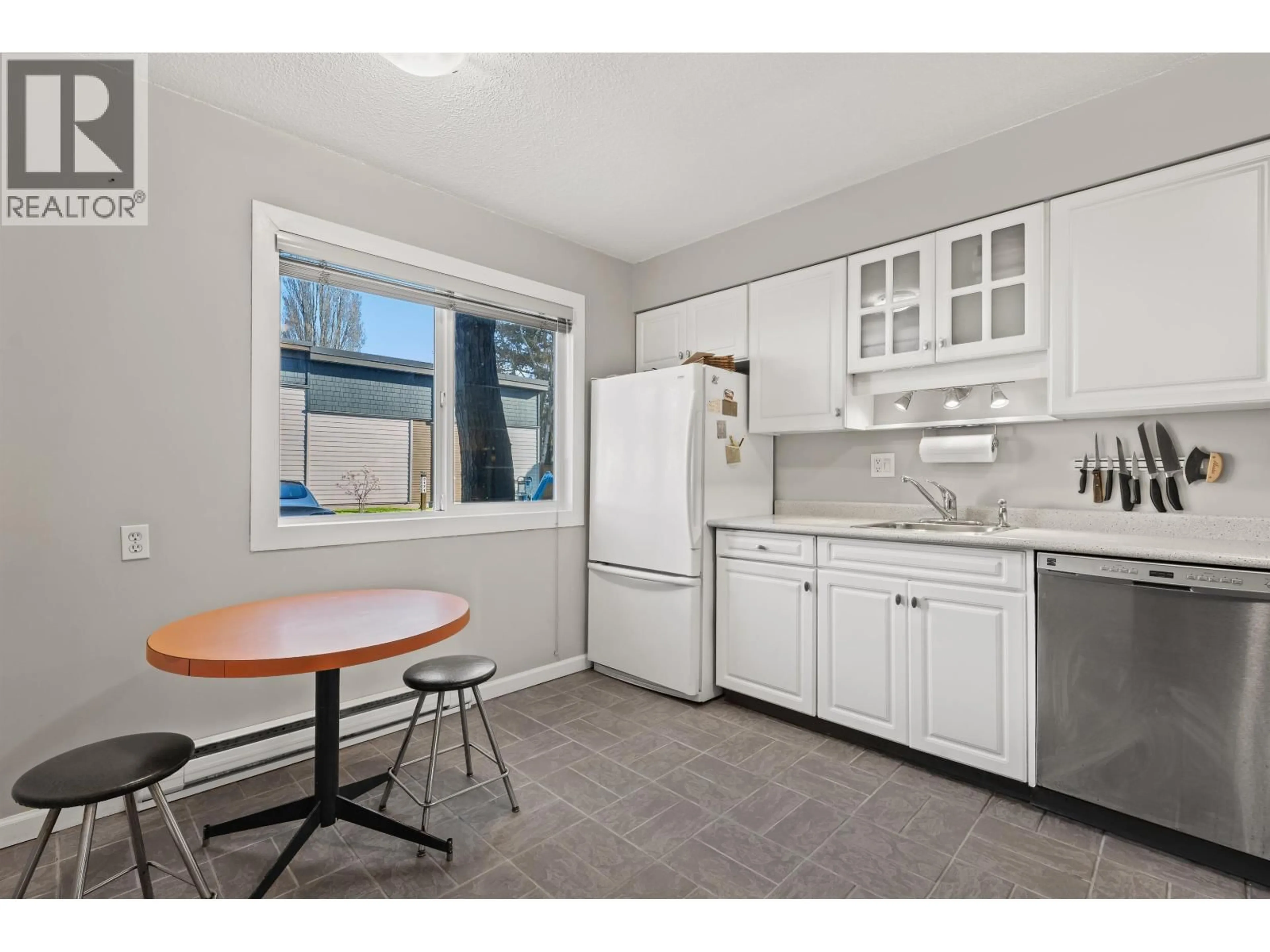Standard kitchen, ceramic/tile floor for 42 - 3151 SPRINGFIELD DRIVE, Richmond British Columbia V7E1Y9
