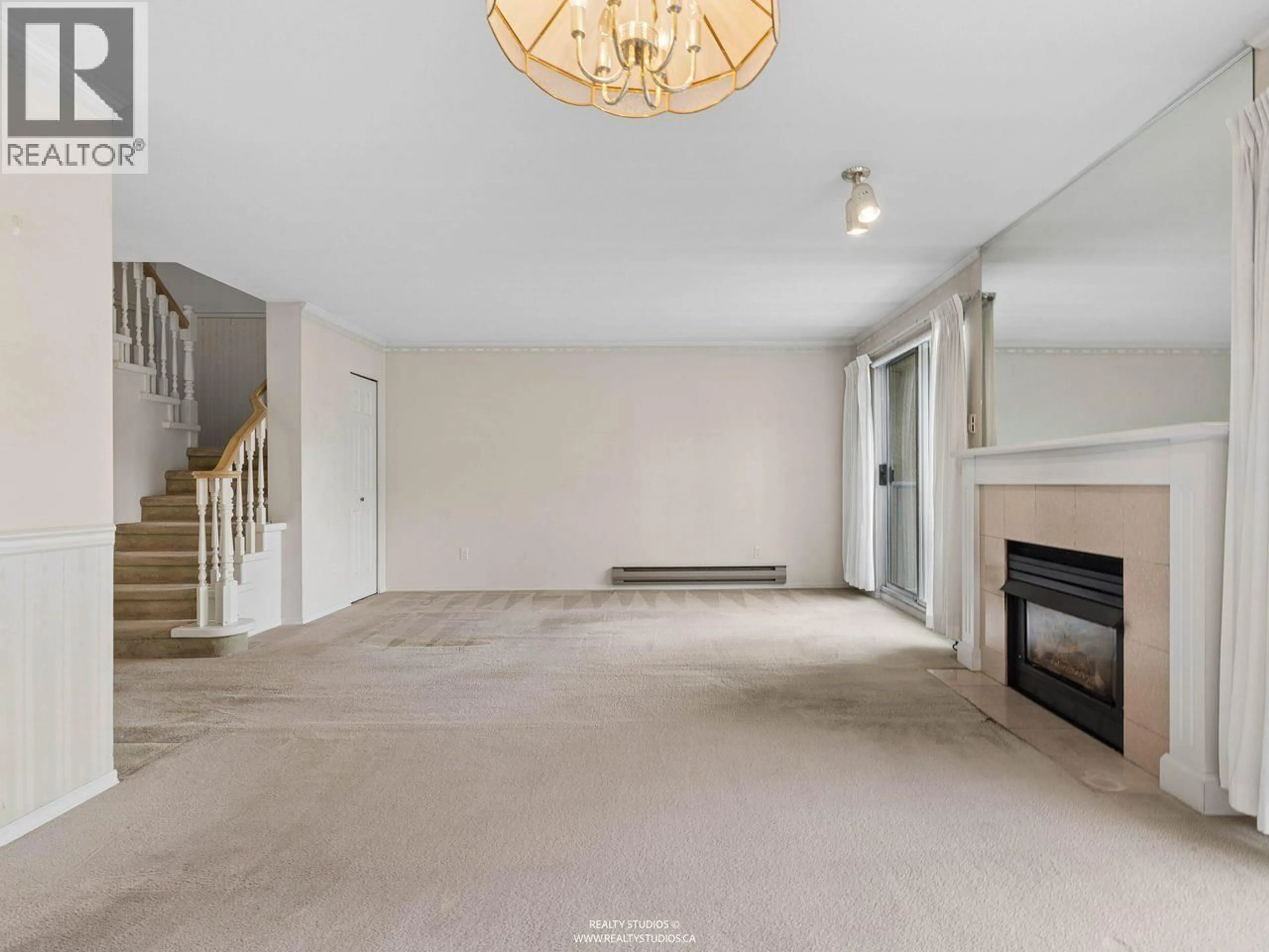 Unknown for 21 - 5575 PATTERSON AVENUE, Burnaby British Columbia V5H2M6