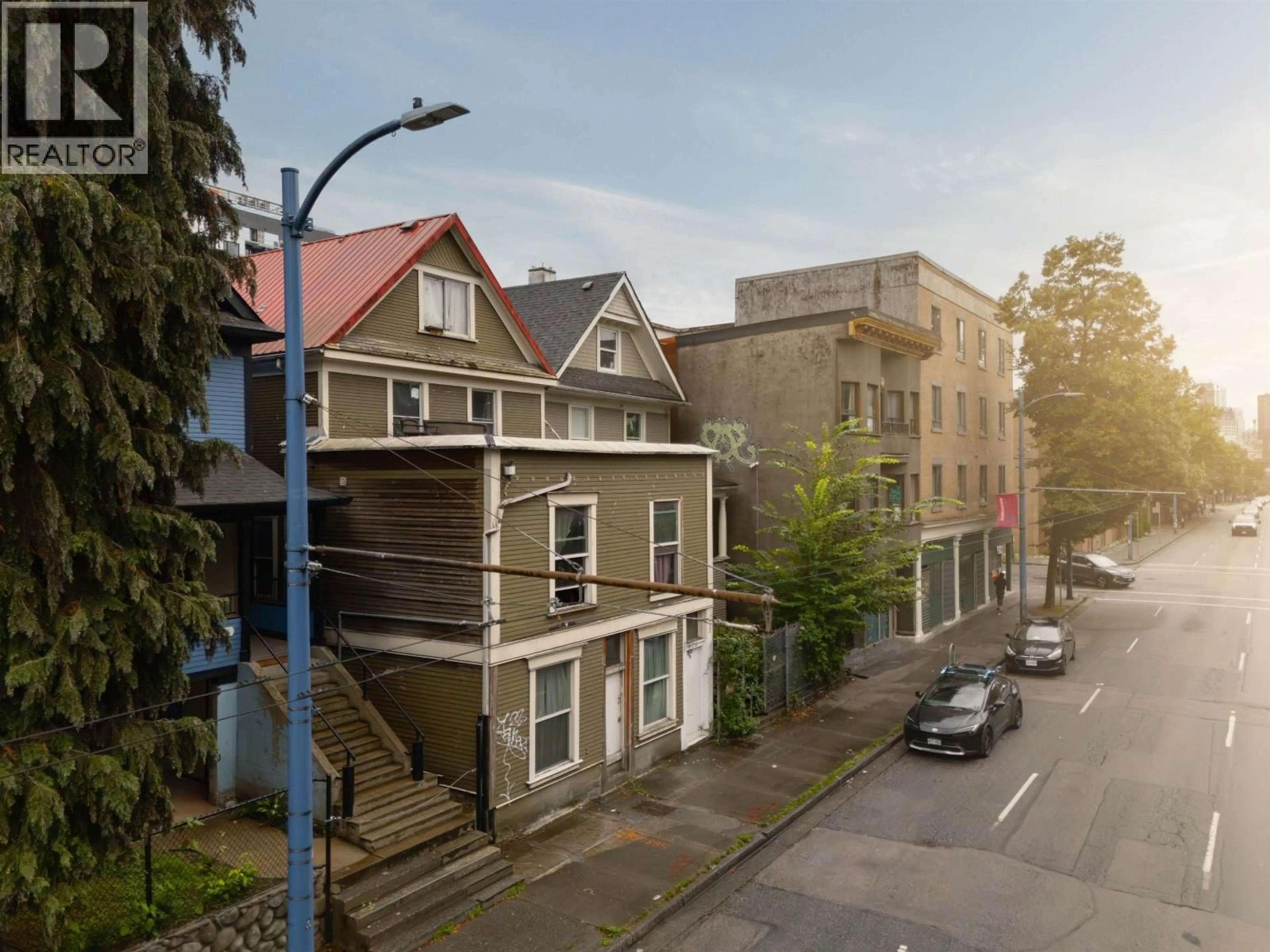 A pic from outside/outdoor area/front of a property/back of a property/a pic from drone, city buildings view from balcony for 522 CORDOVA STREET, Vancouver British Columbia V6A1L7