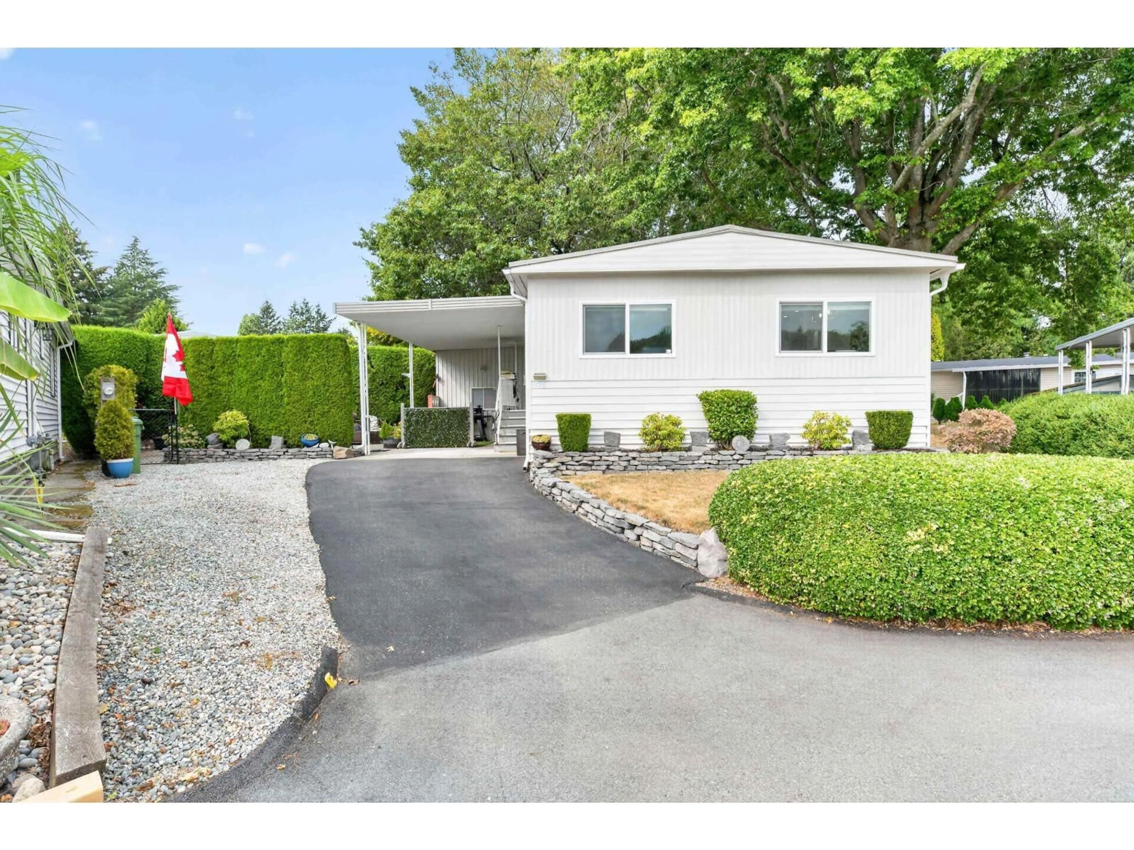 Home with vinyl exterior material, street for 175 - 1840 160 STREET, Surrey British Columbia V4A4X4