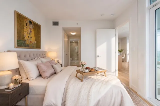 1102 - 9675 KING GEORGE BOULEVARD, Surrey 4