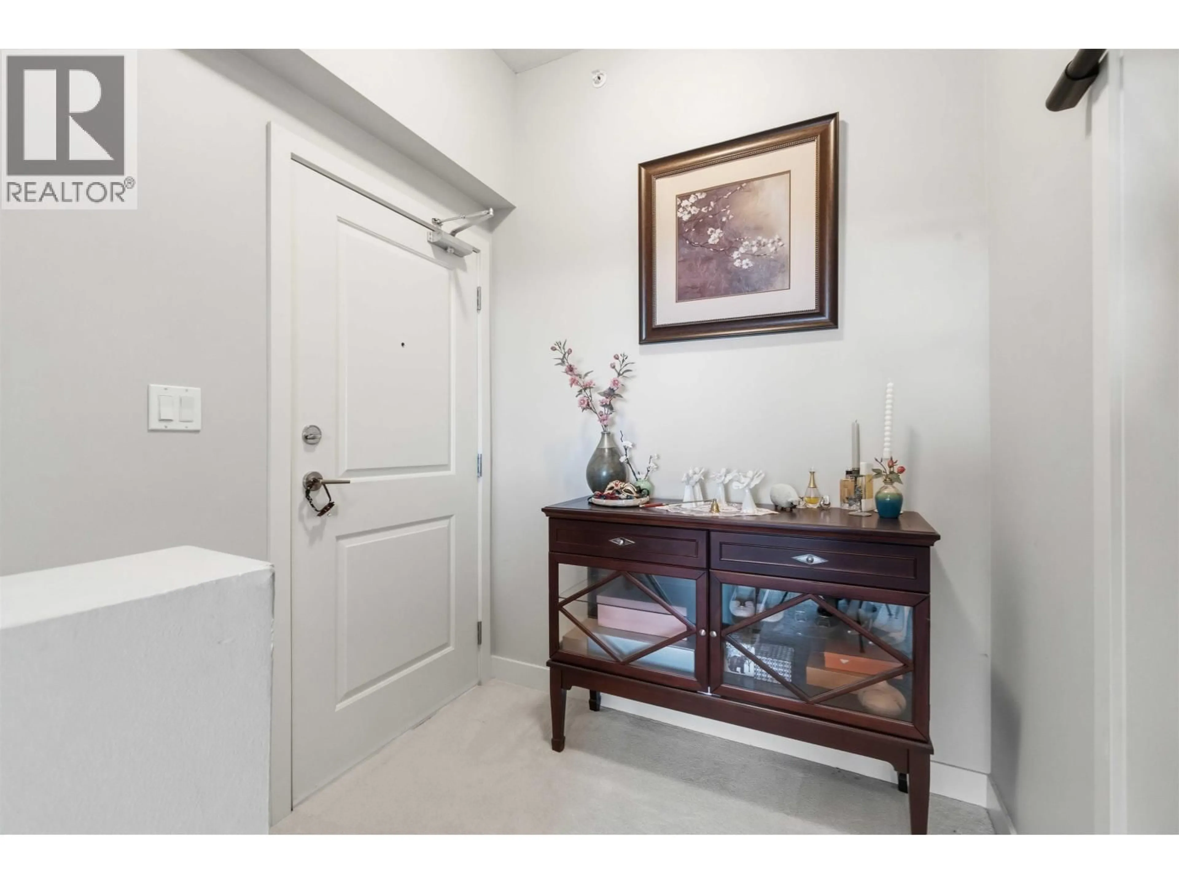 Indoor entryway for 1805 - 6333 KATSURA STREET, Richmond British Columbia V6Y4L9