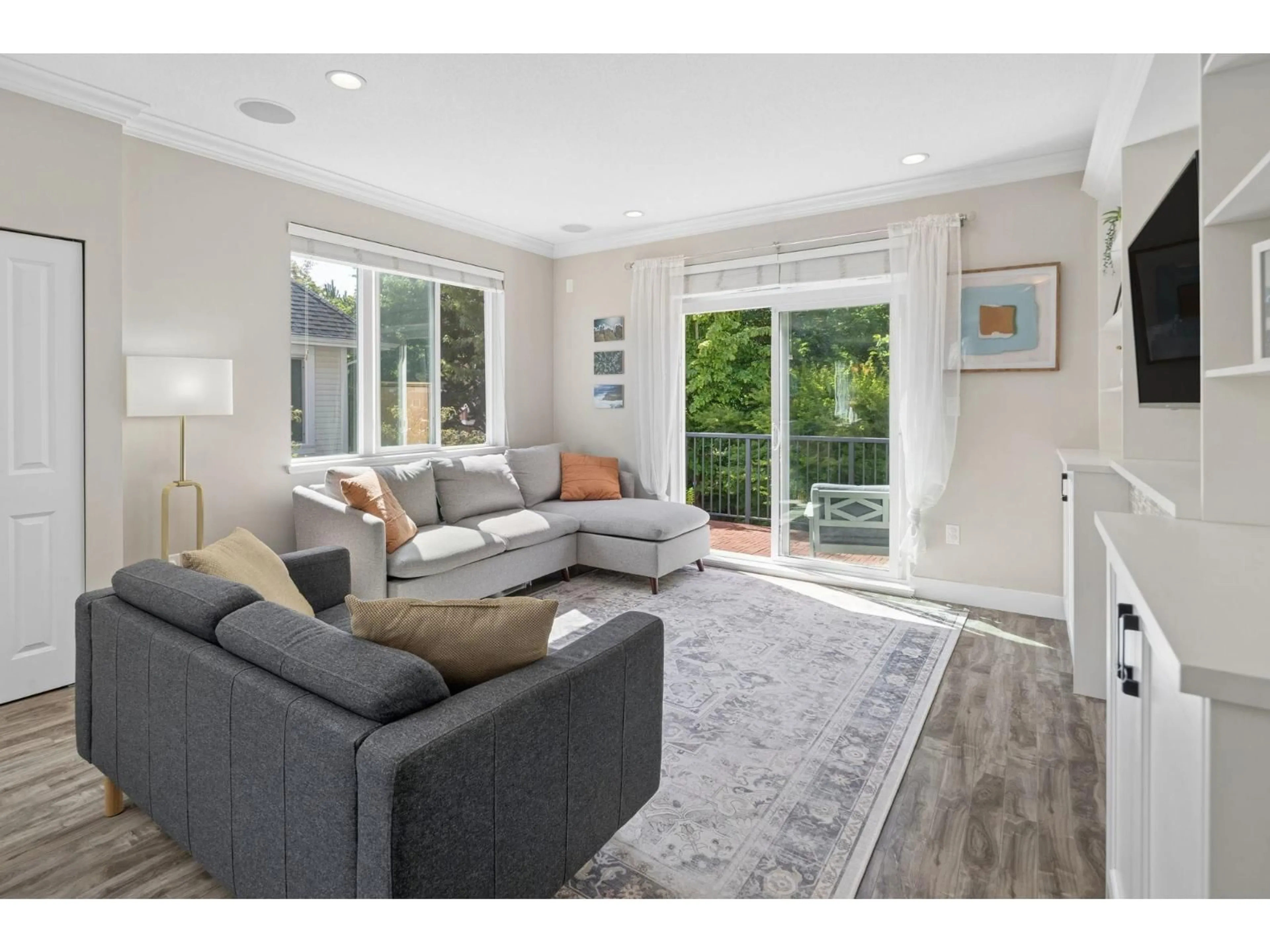 Living room with furniture, unknown for 32 - 3039 156 STREET, Surrey British Columbia V3Z6T5