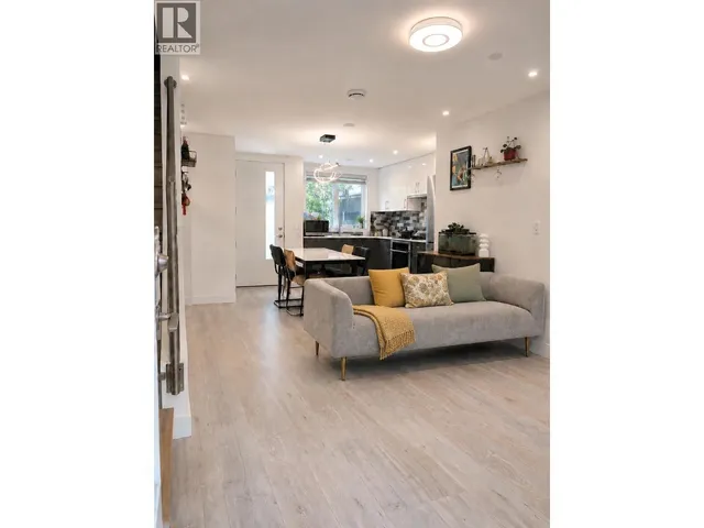 7887 FRENCH STREET, Vancouver 4