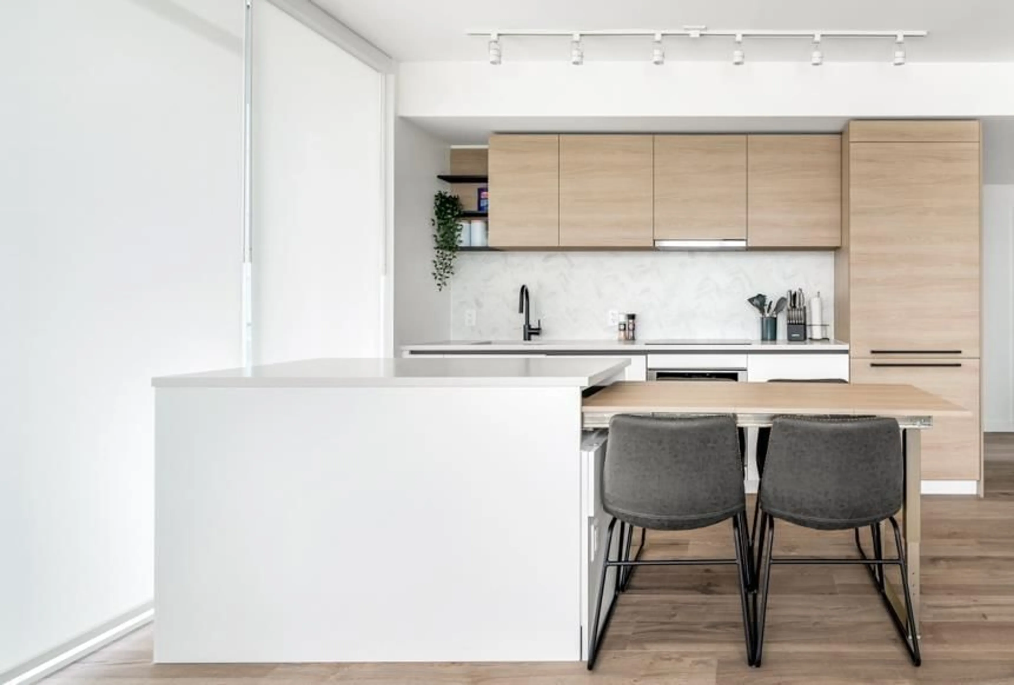 Contemporary kitchen, wood/laminate floor for 1608 - 13428 105 AVENUE, Surrey British Columbia V3T0S6